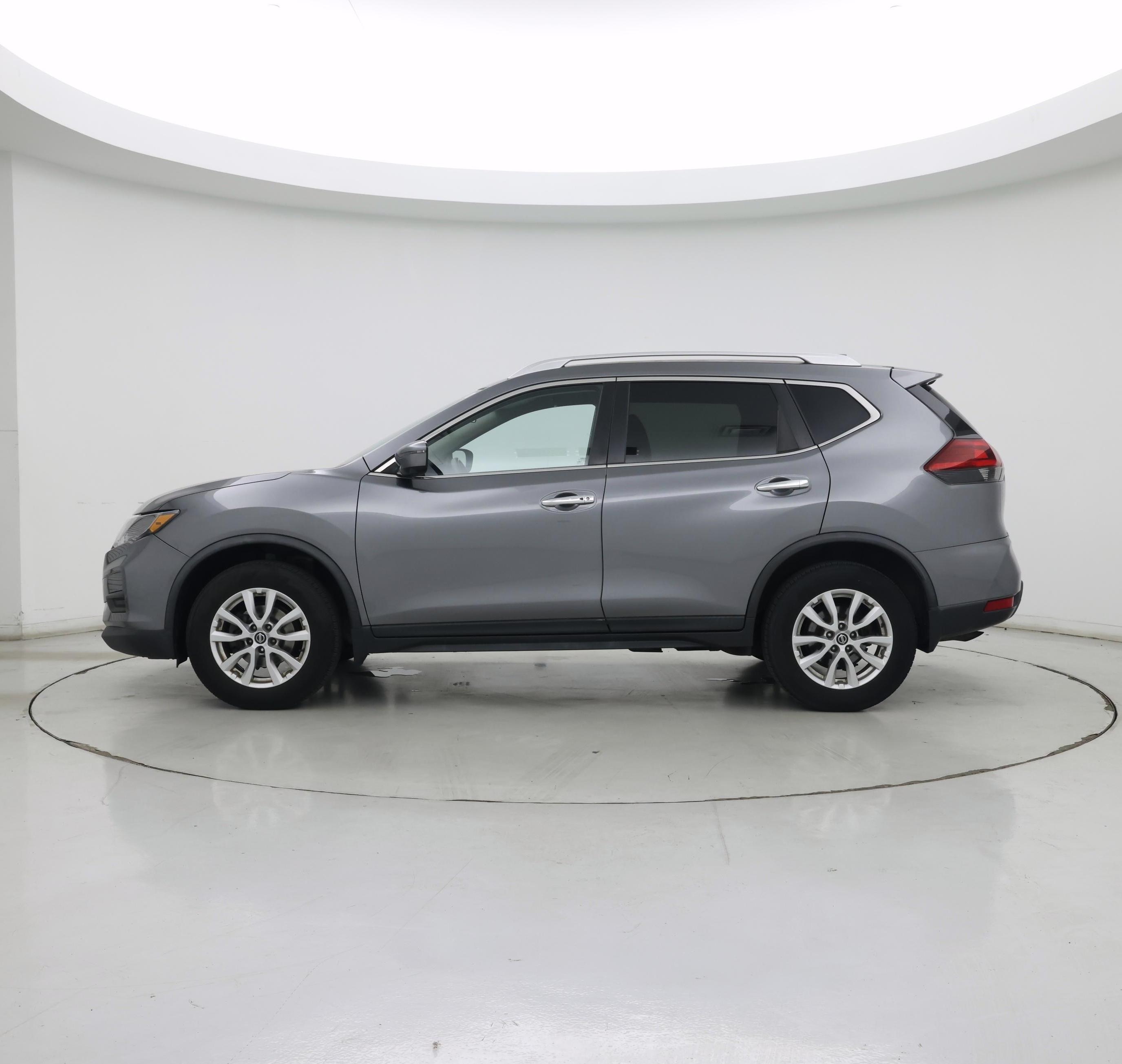 Thumbnail: 2018 Nissan Rogue - 3