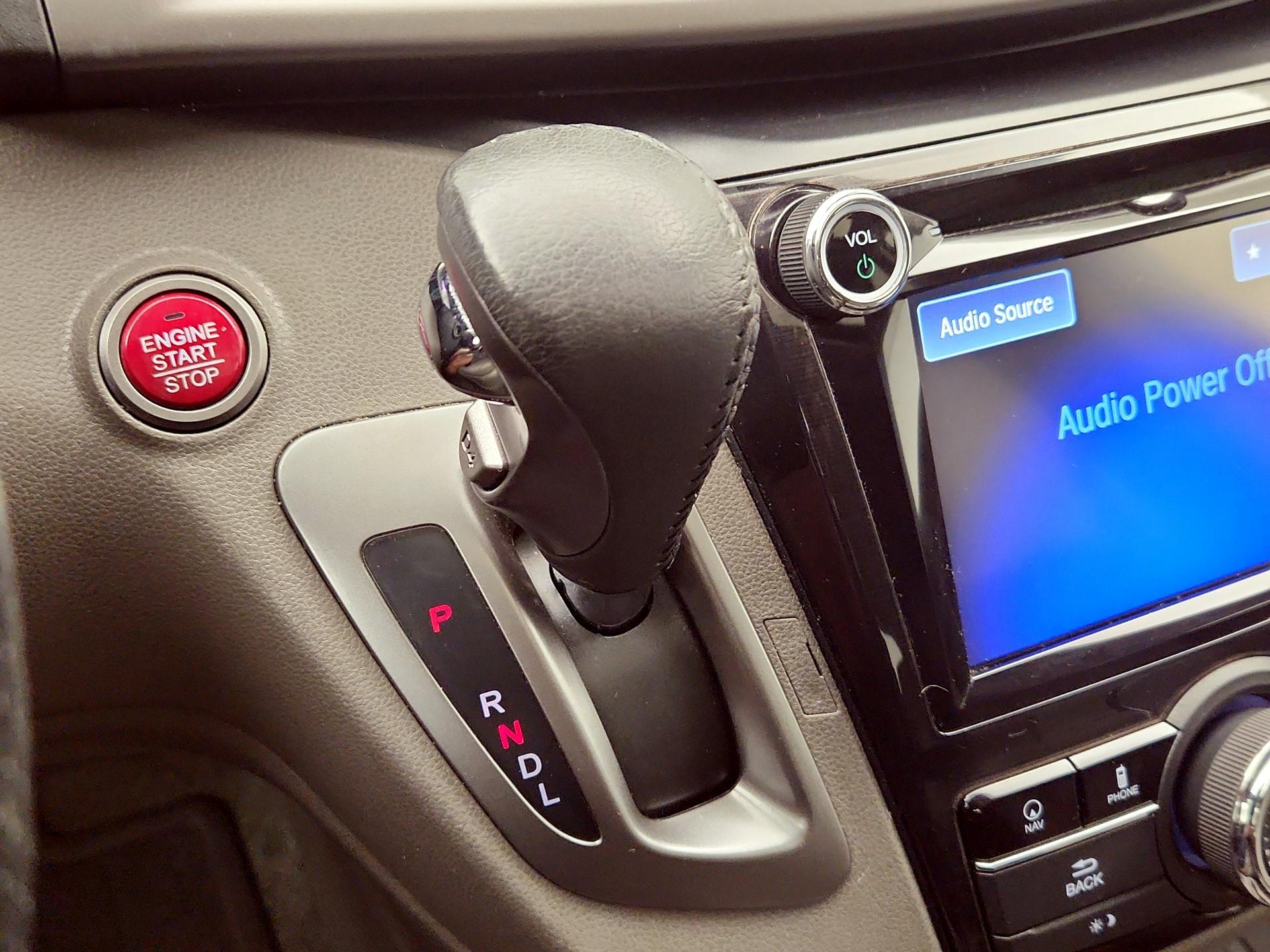 Thumbnail: 2015 Honda Odyssey - 17