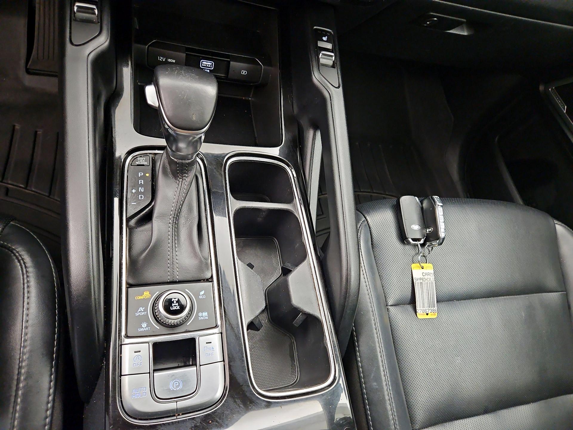 Thumbnail: 2020 Kia Telluride - 17