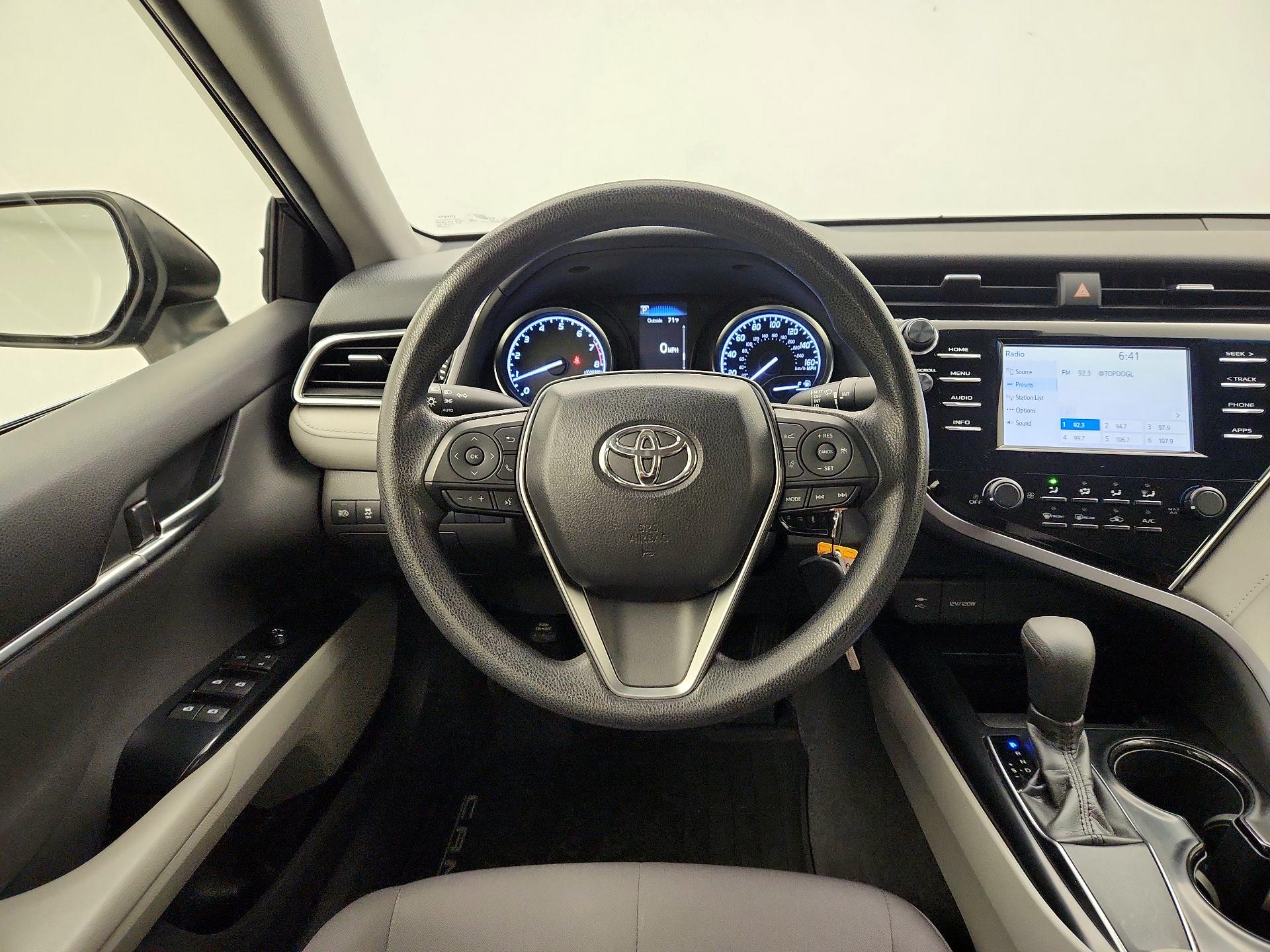 Thumbnail: 2018 Toyota Camry - 10
