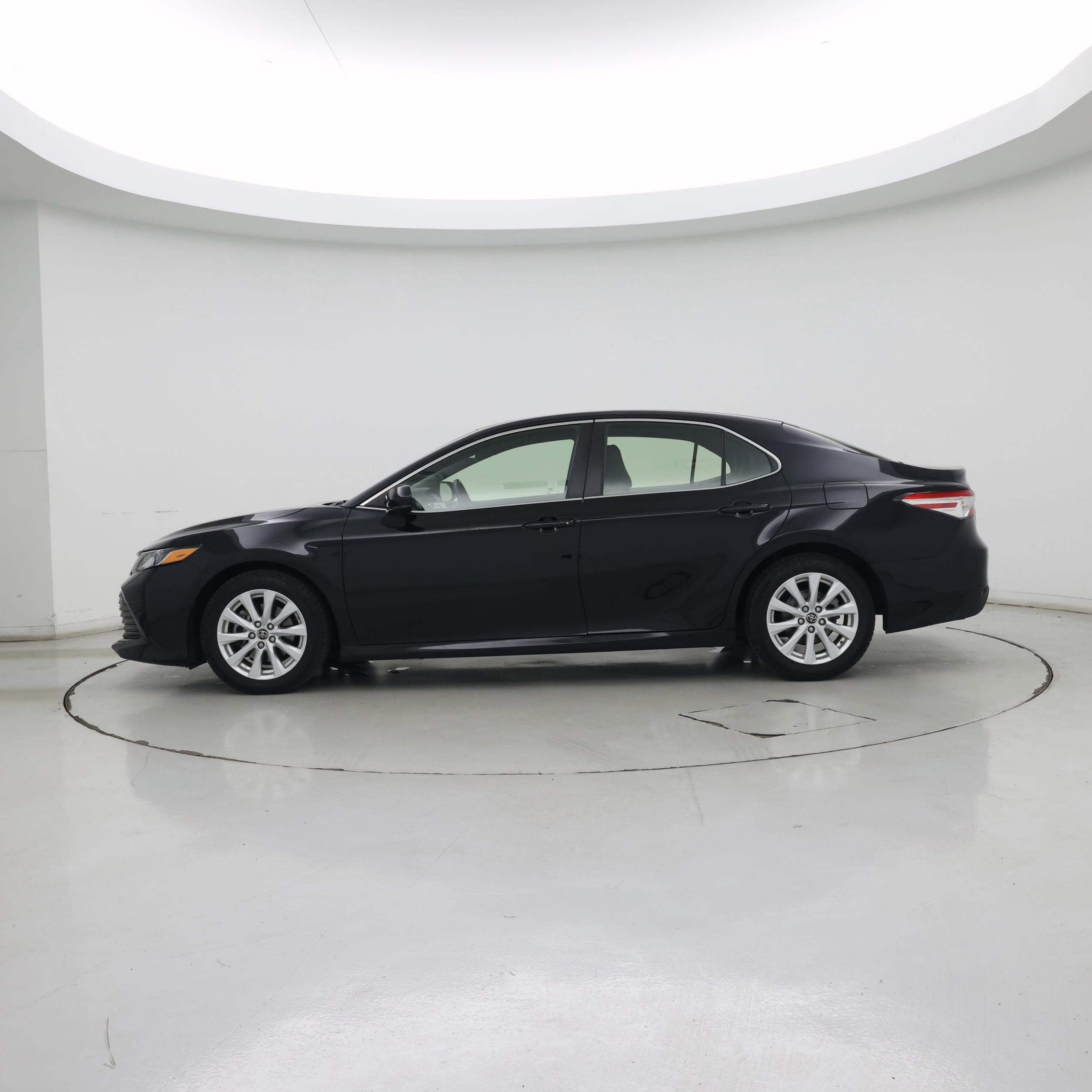 Thumbnail: 2018 Toyota Camry - 3