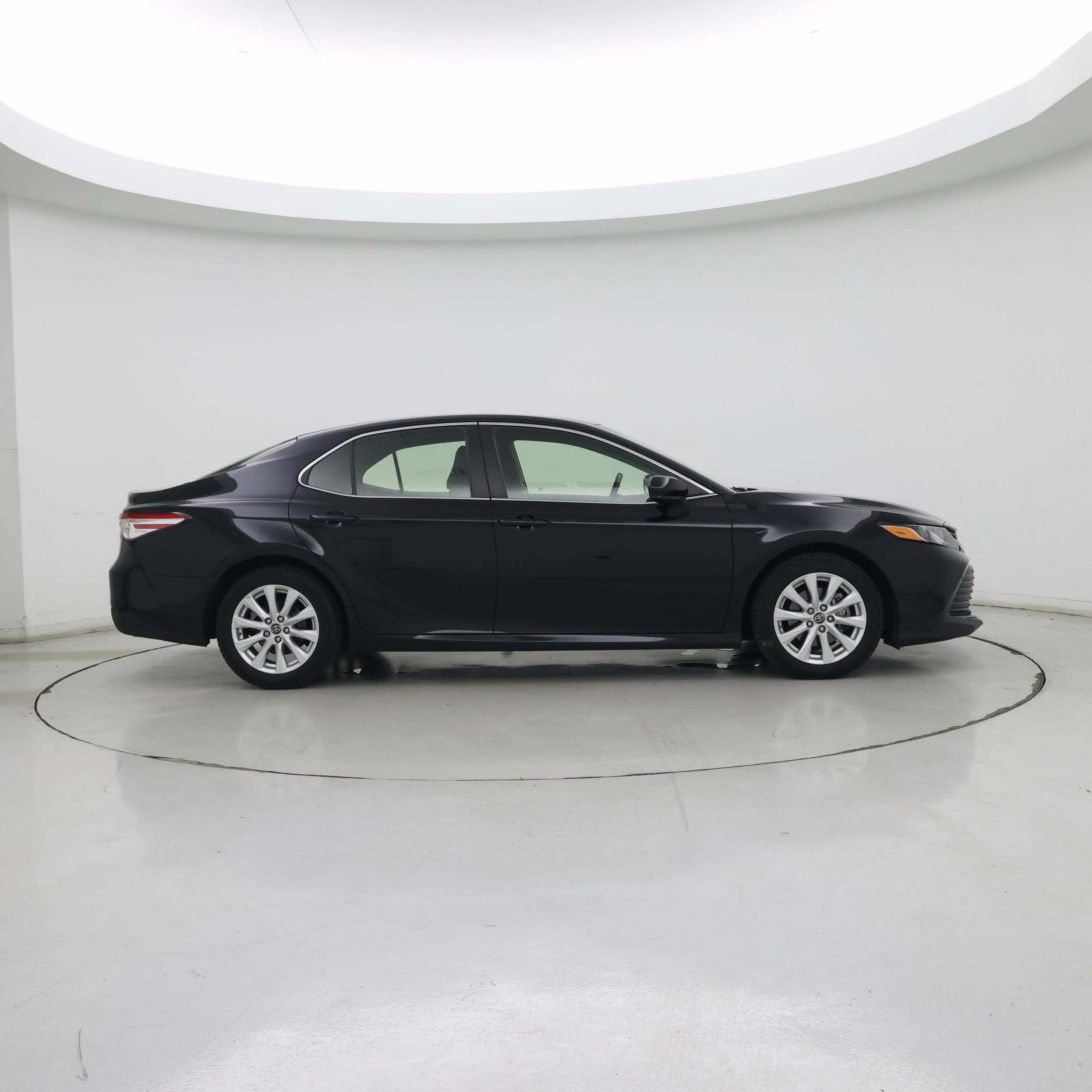 Thumbnail: 2018 Toyota Camry - 7