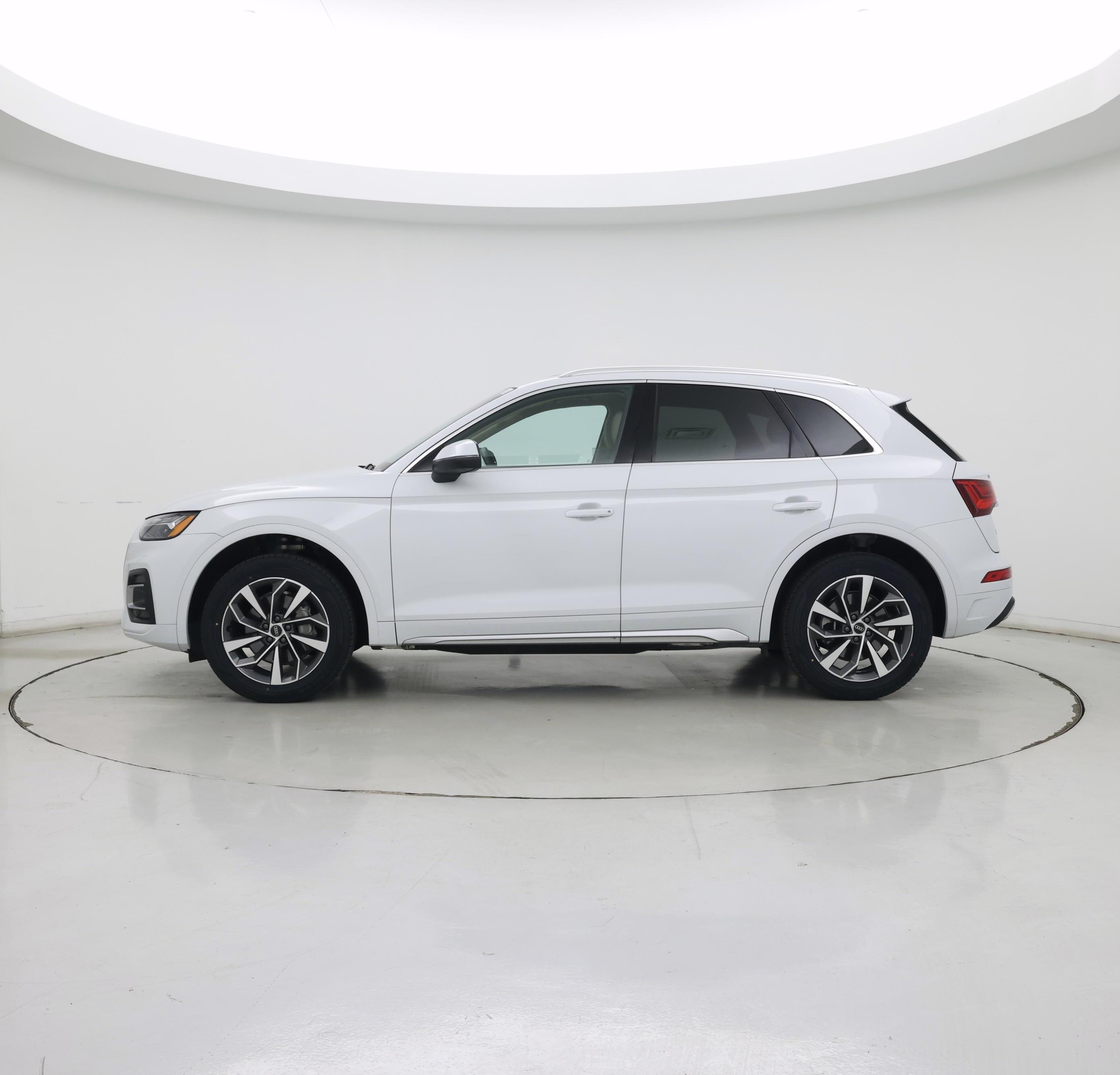 Thumbnail: 2021 Audi Q5 - 3