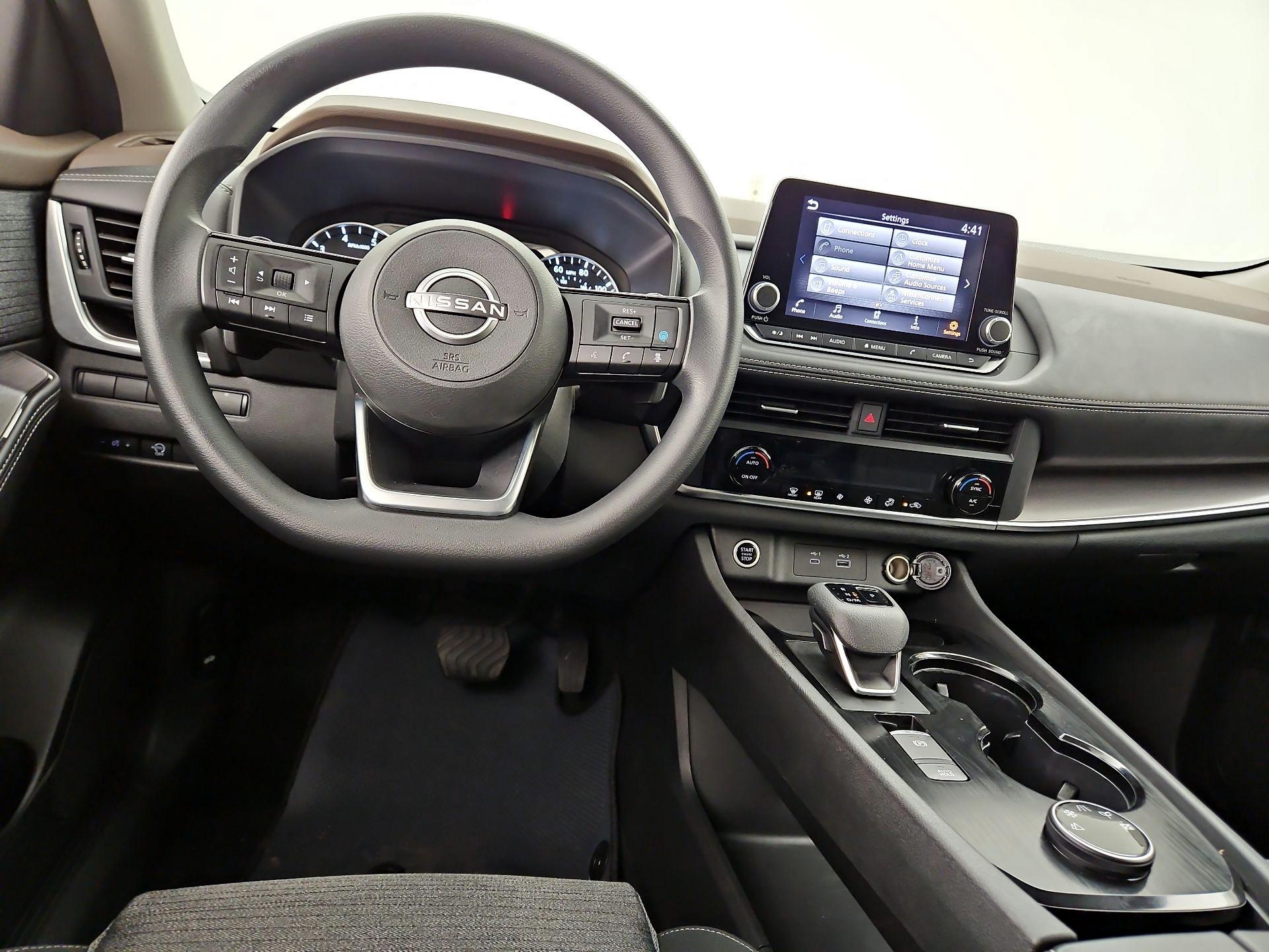 Thumbnail: 2023 Nissan Rogue - 10