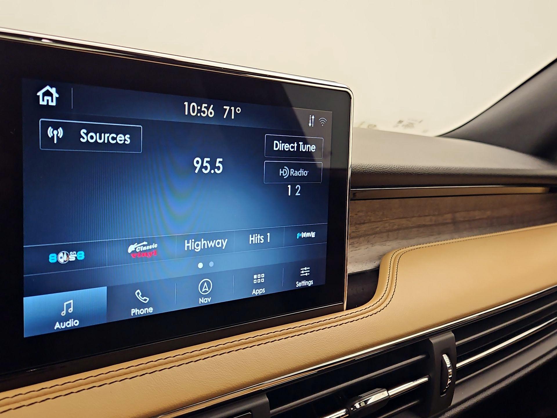 Thumbnail: 2020 Lincoln Corsair - 16