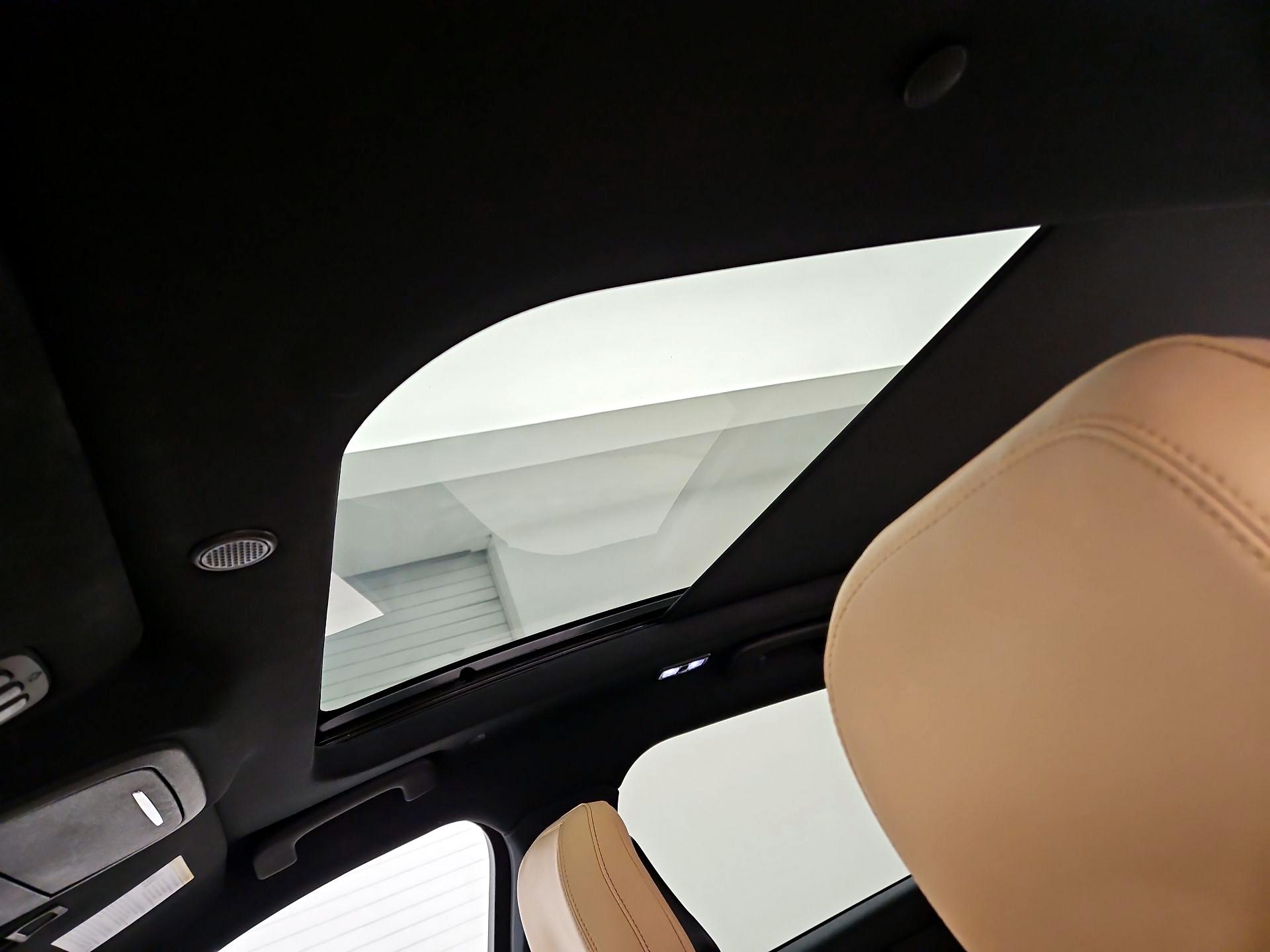 Thumbnail: 2020 Lincoln Corsair - 20