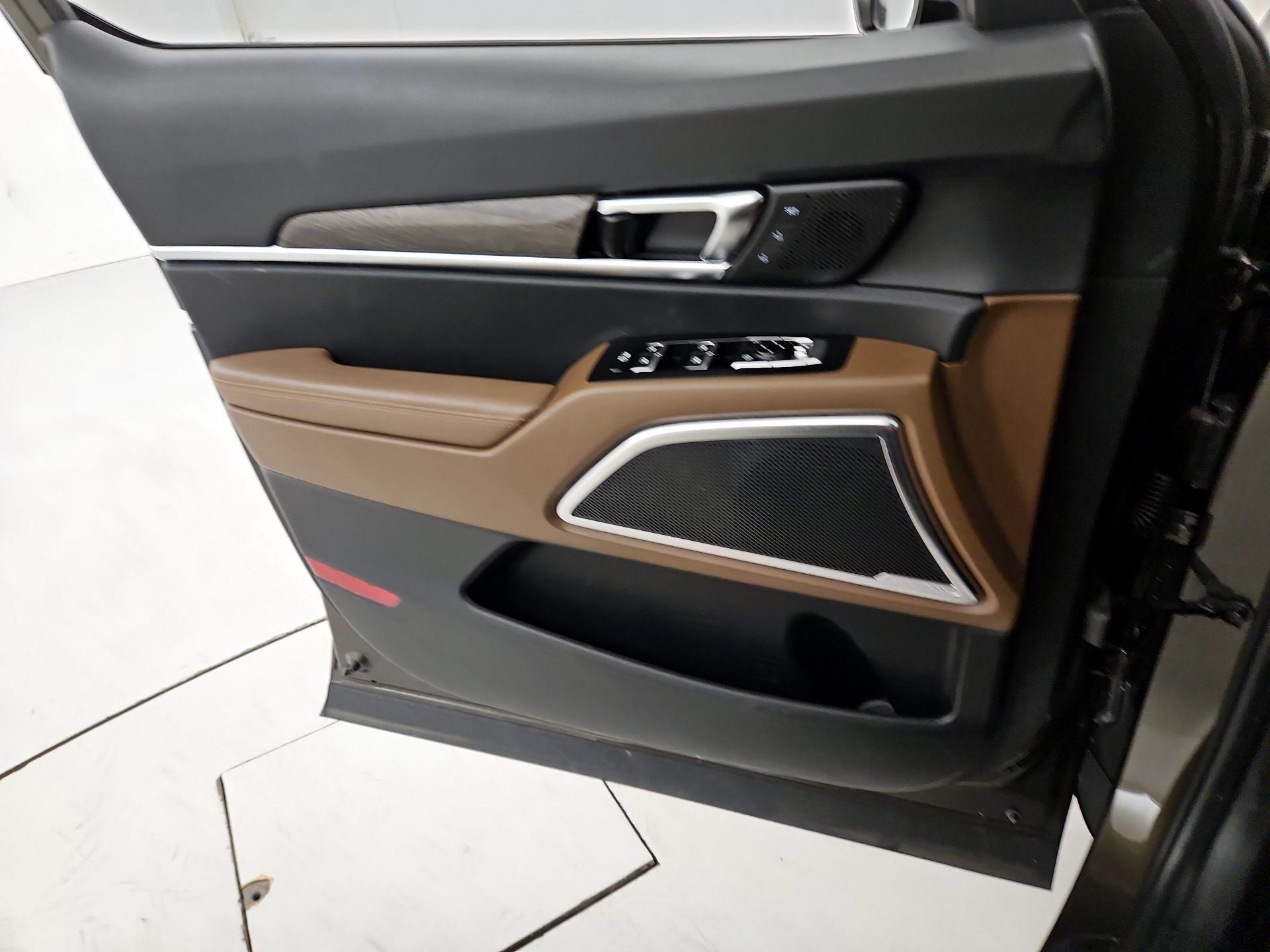 Thumbnail: 2022 Kia Telluride - 12