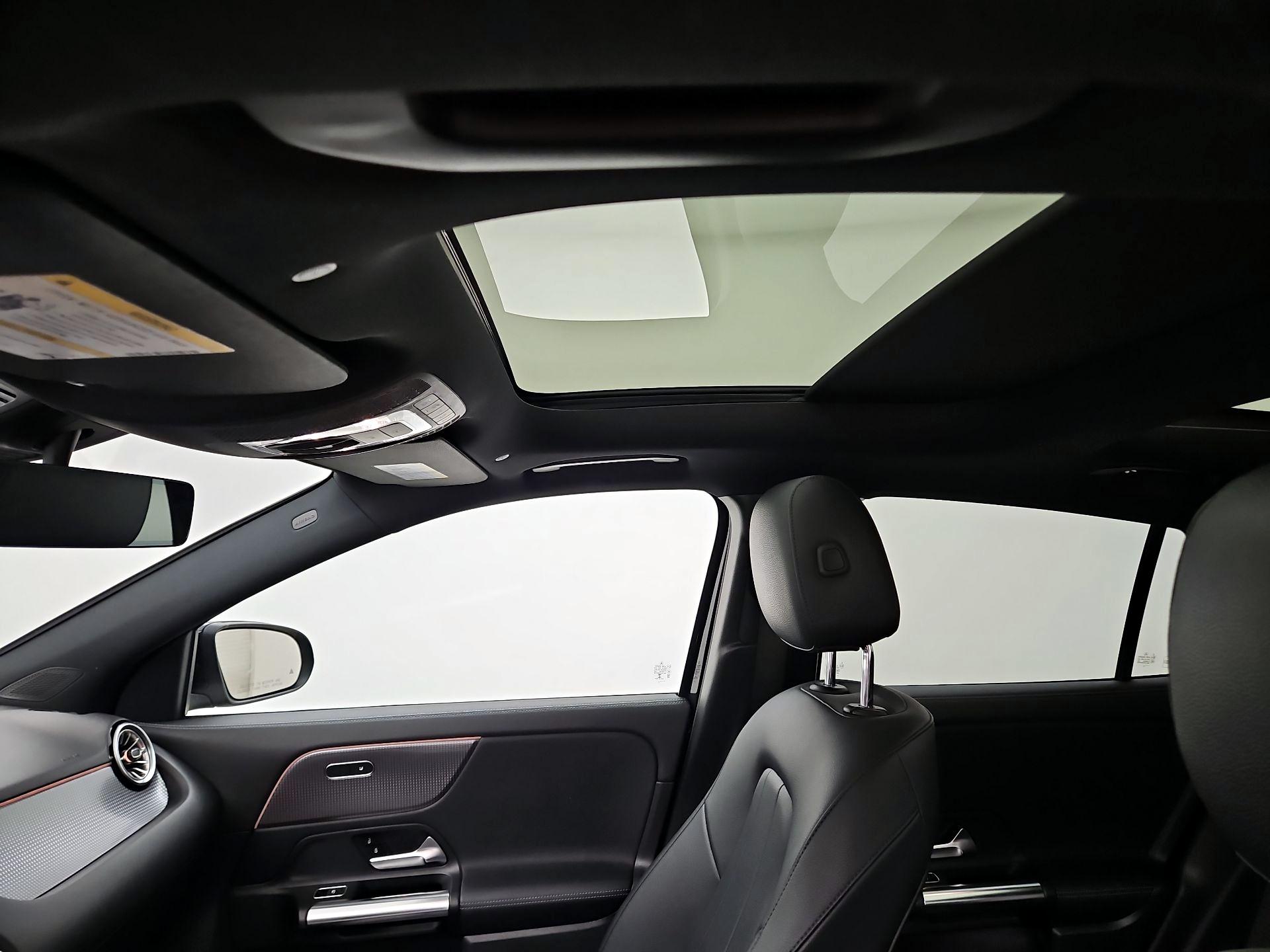 Thumbnail: 2022 Mercedes-Benz GLA - 19