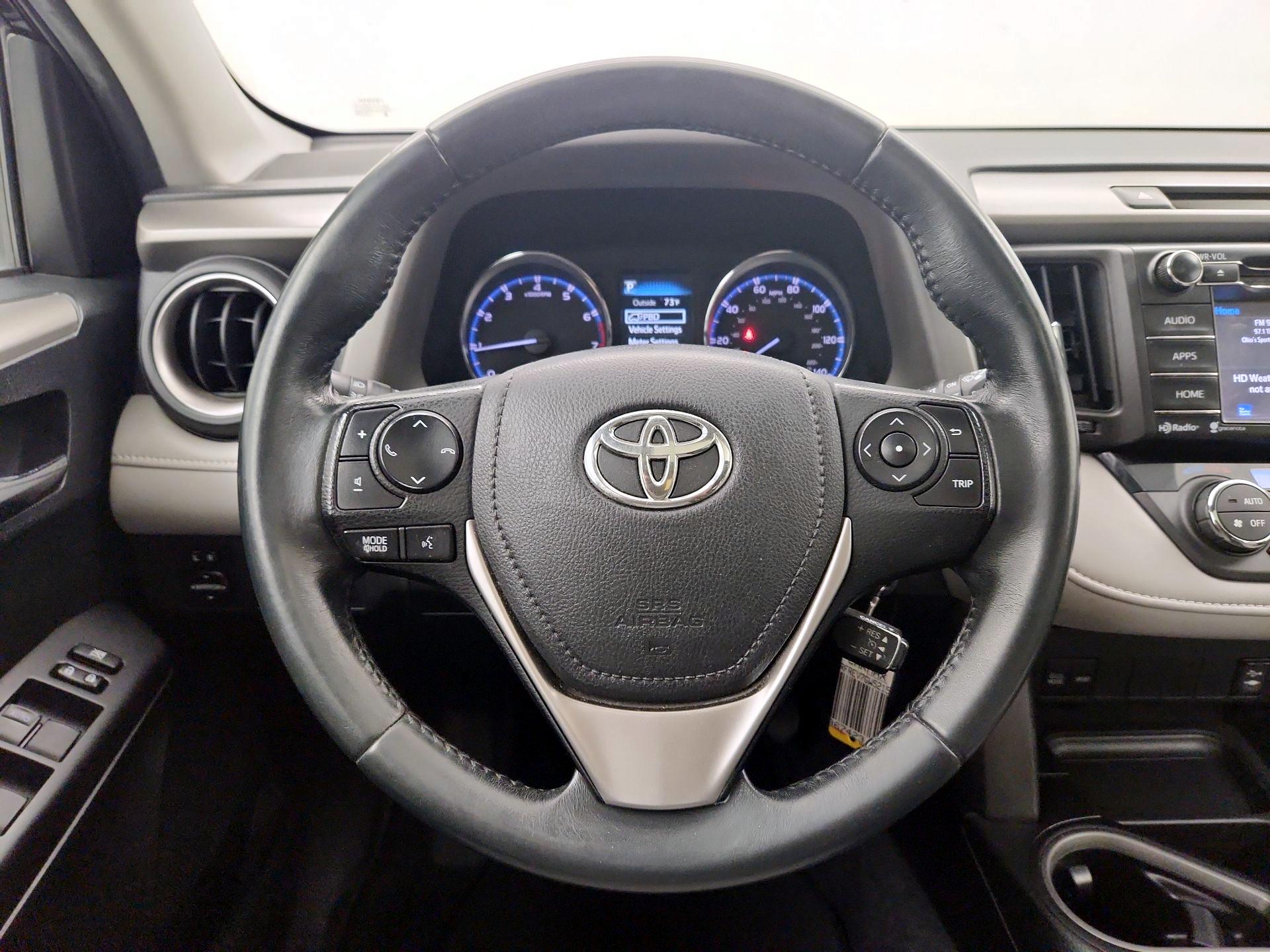 Thumbnail: 2016 Toyota RAV4 - 10
