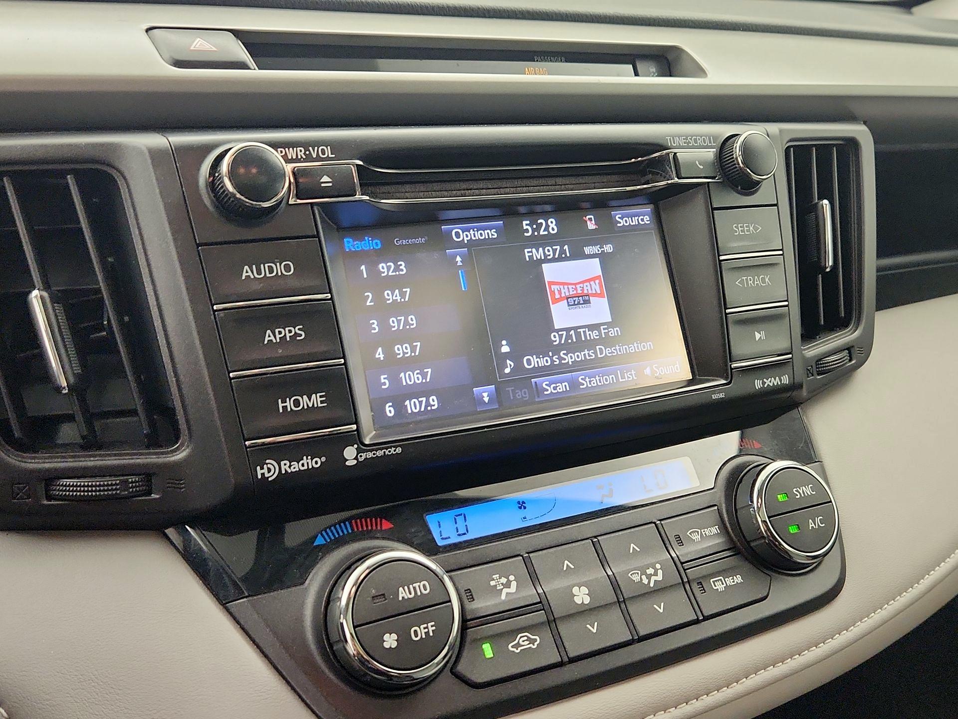 Thumbnail: 2016 Toyota RAV4 - 15