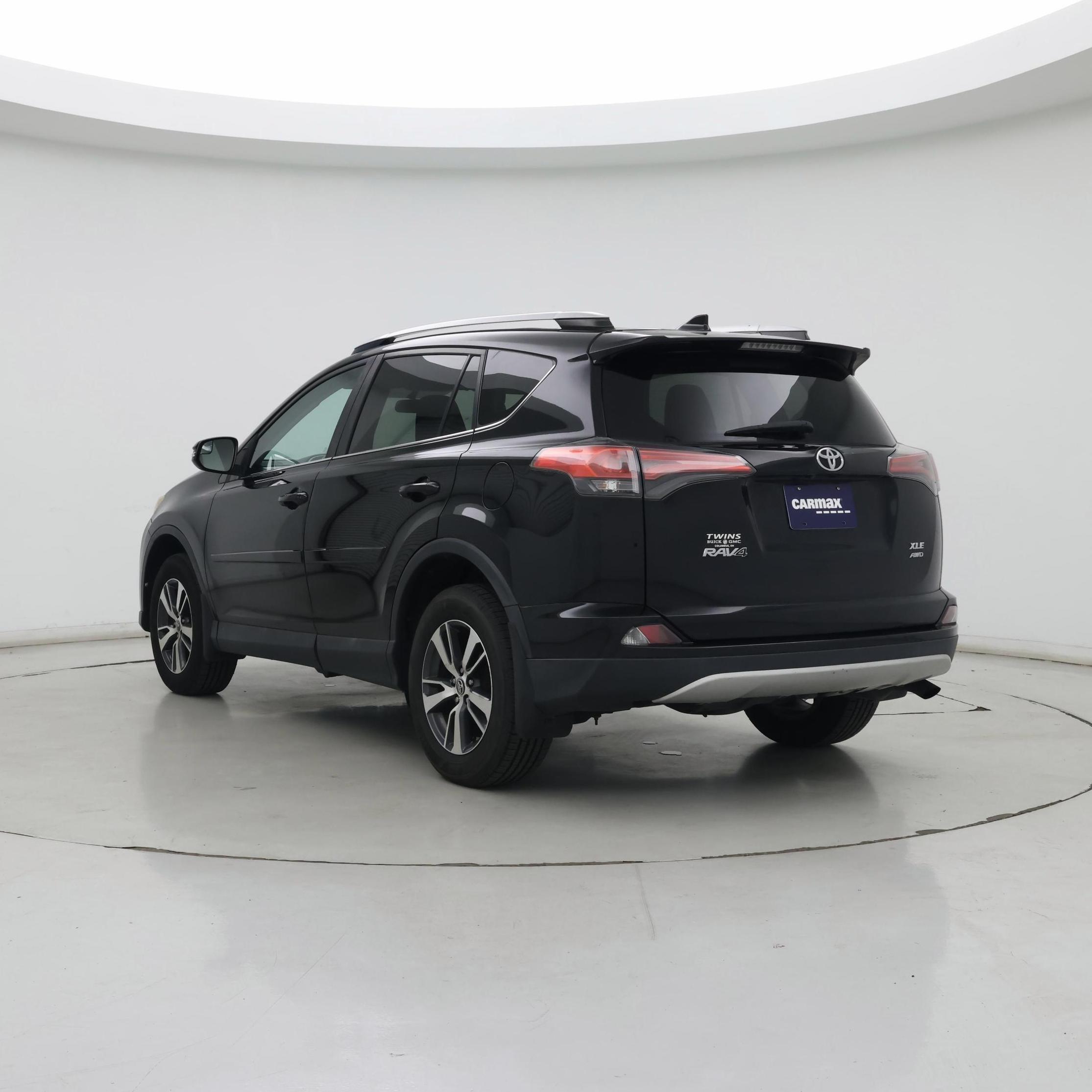 Thumbnail: 2016 Toyota RAV4 - 2
