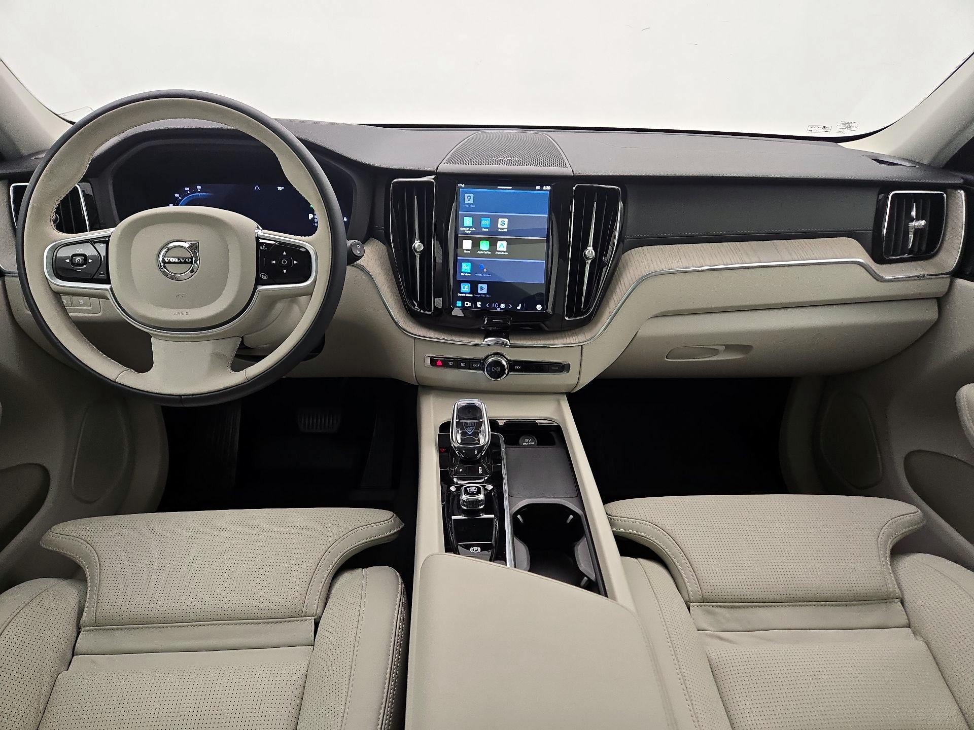 Thumbnail: 2022 Volvo XC60 - 9