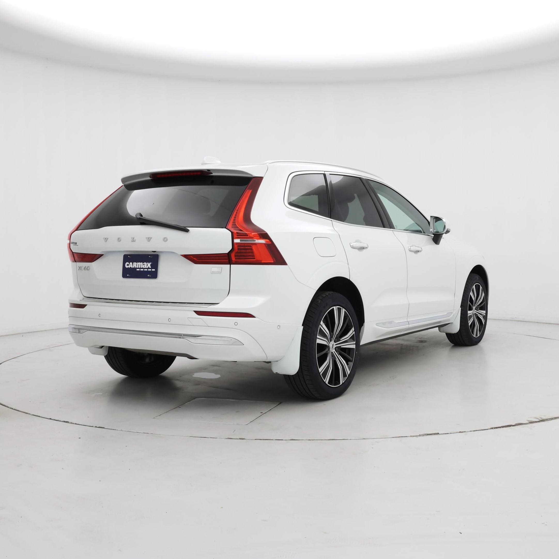 Thumbnail: 2022 Volvo XC60 - 8