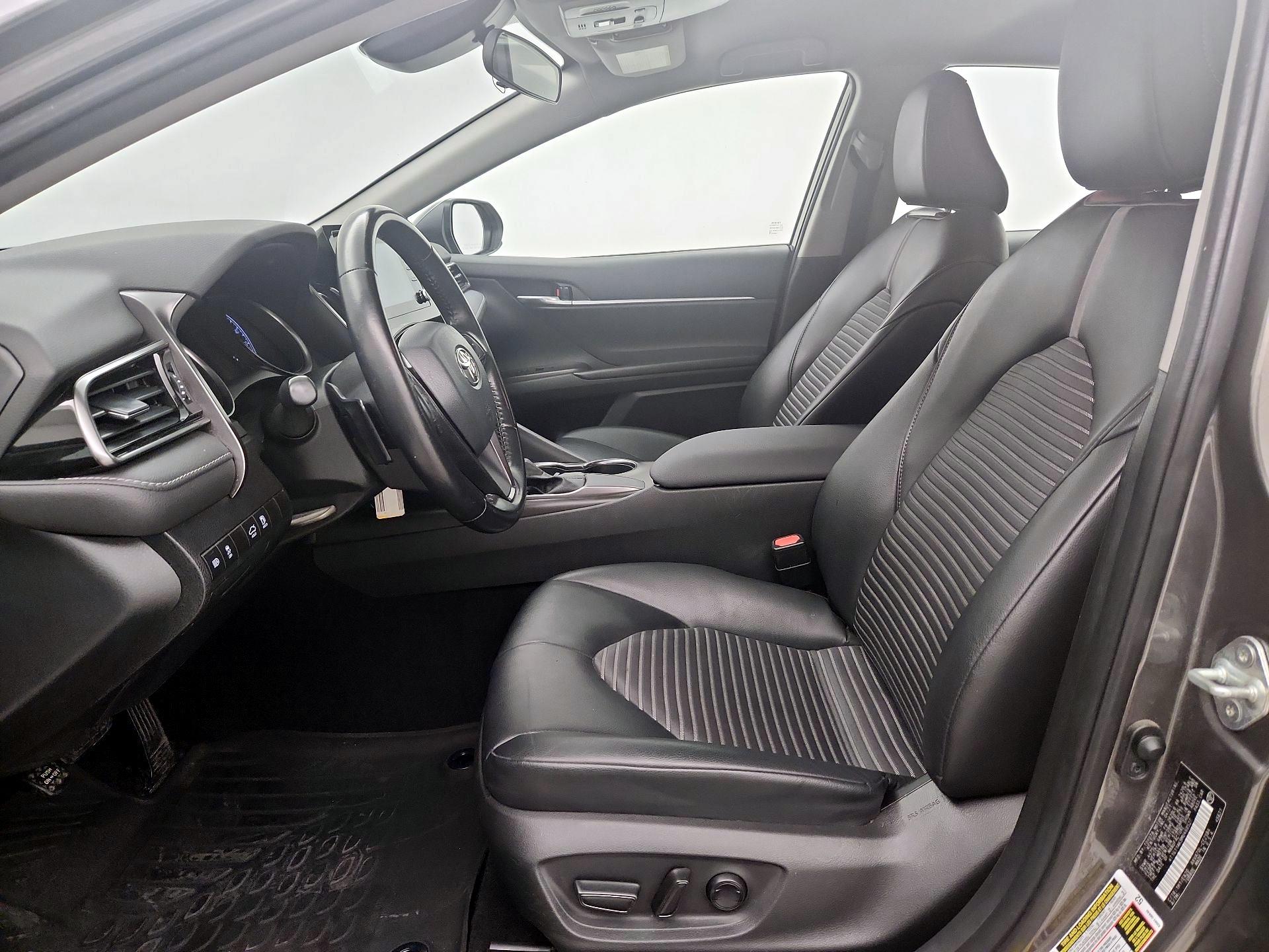 Thumbnail: 2021 Toyota Camry - 11