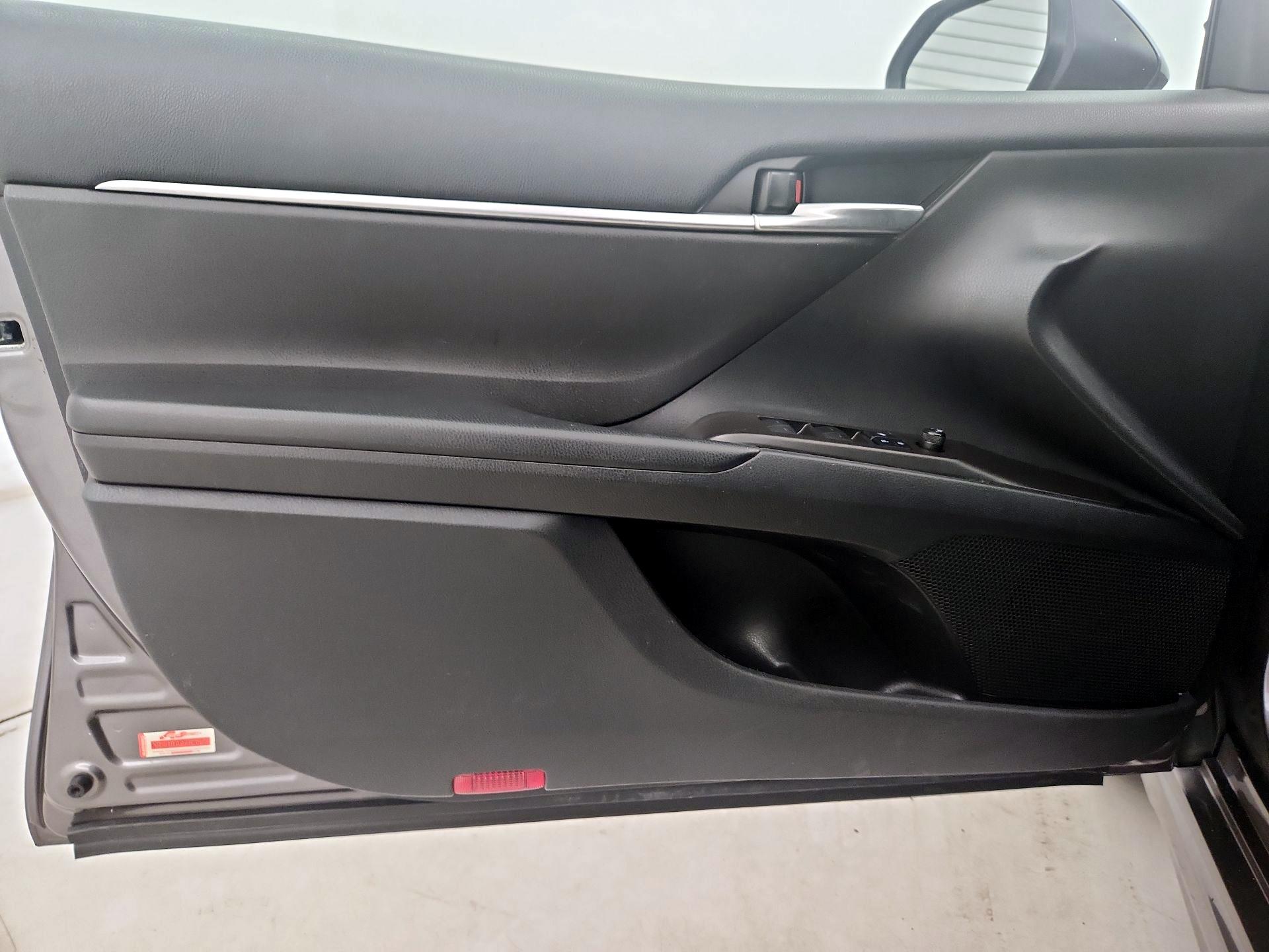 Thumbnail: 2021 Toyota Camry - 12