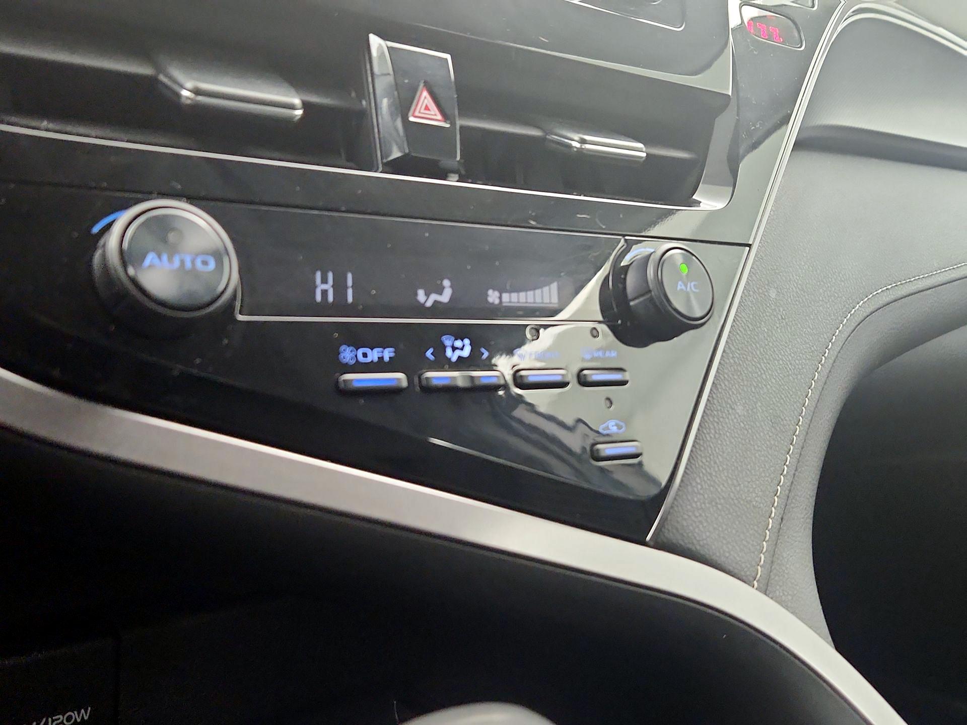 Thumbnail: 2021 Toyota Camry - 16