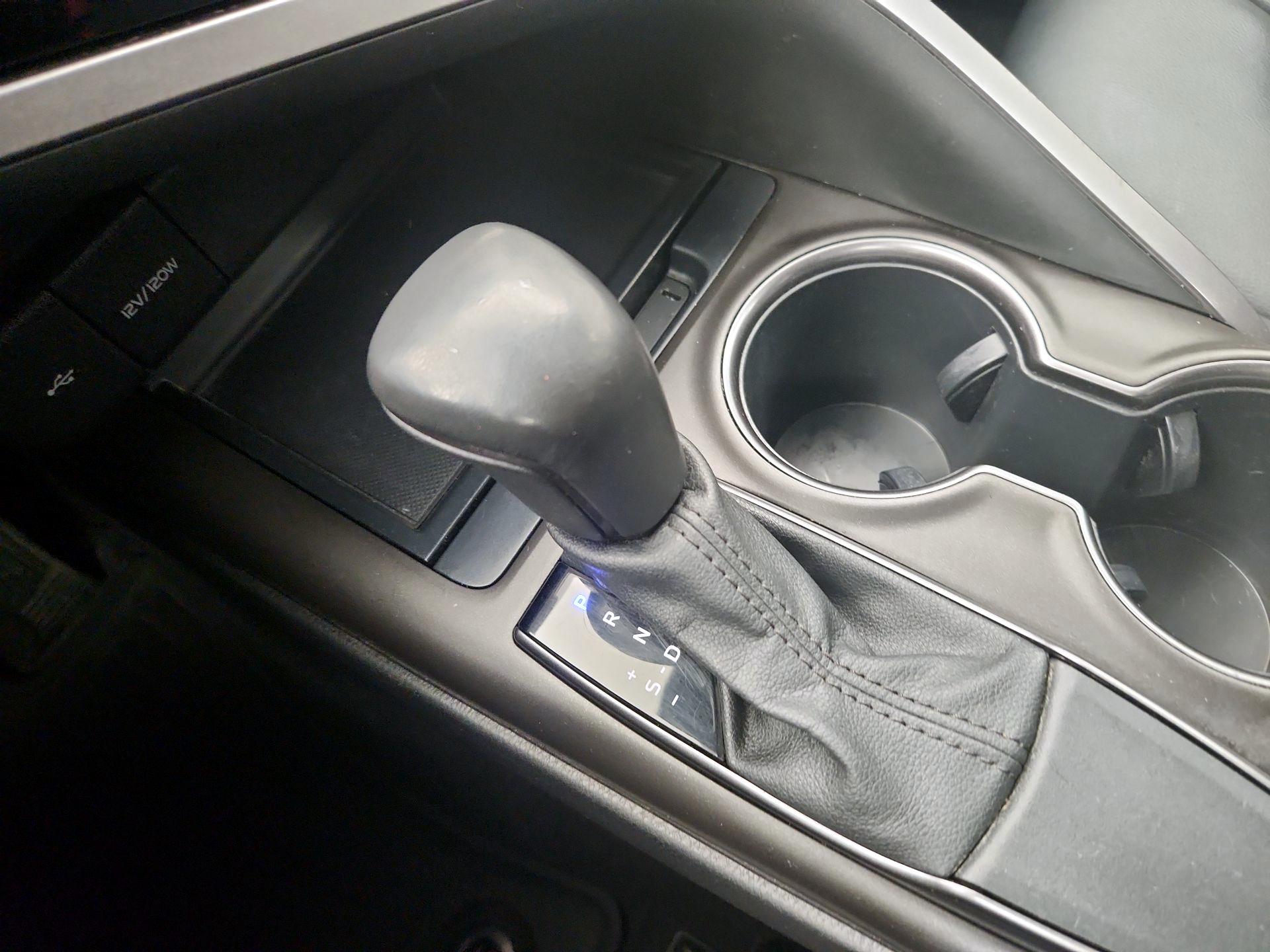 Thumbnail: 2021 Toyota Camry - 17