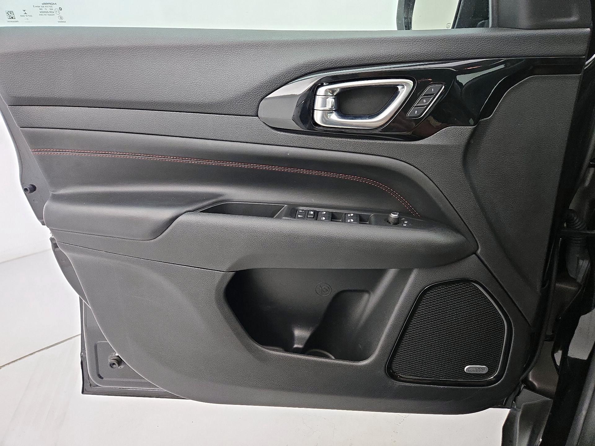 Thumbnail: 2022 Jeep Compass - 12