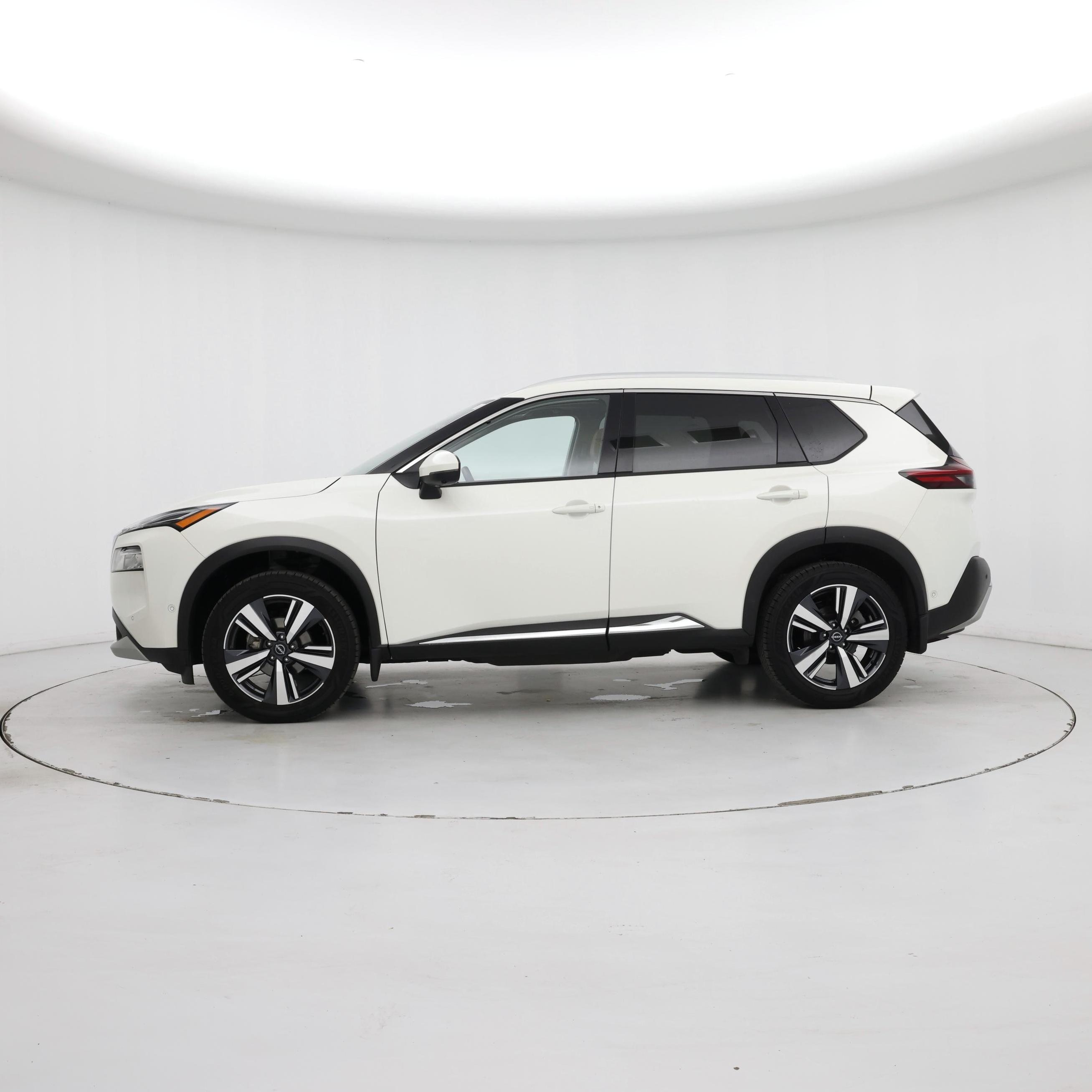 Thumbnail: 2022 Nissan Rogue - 3