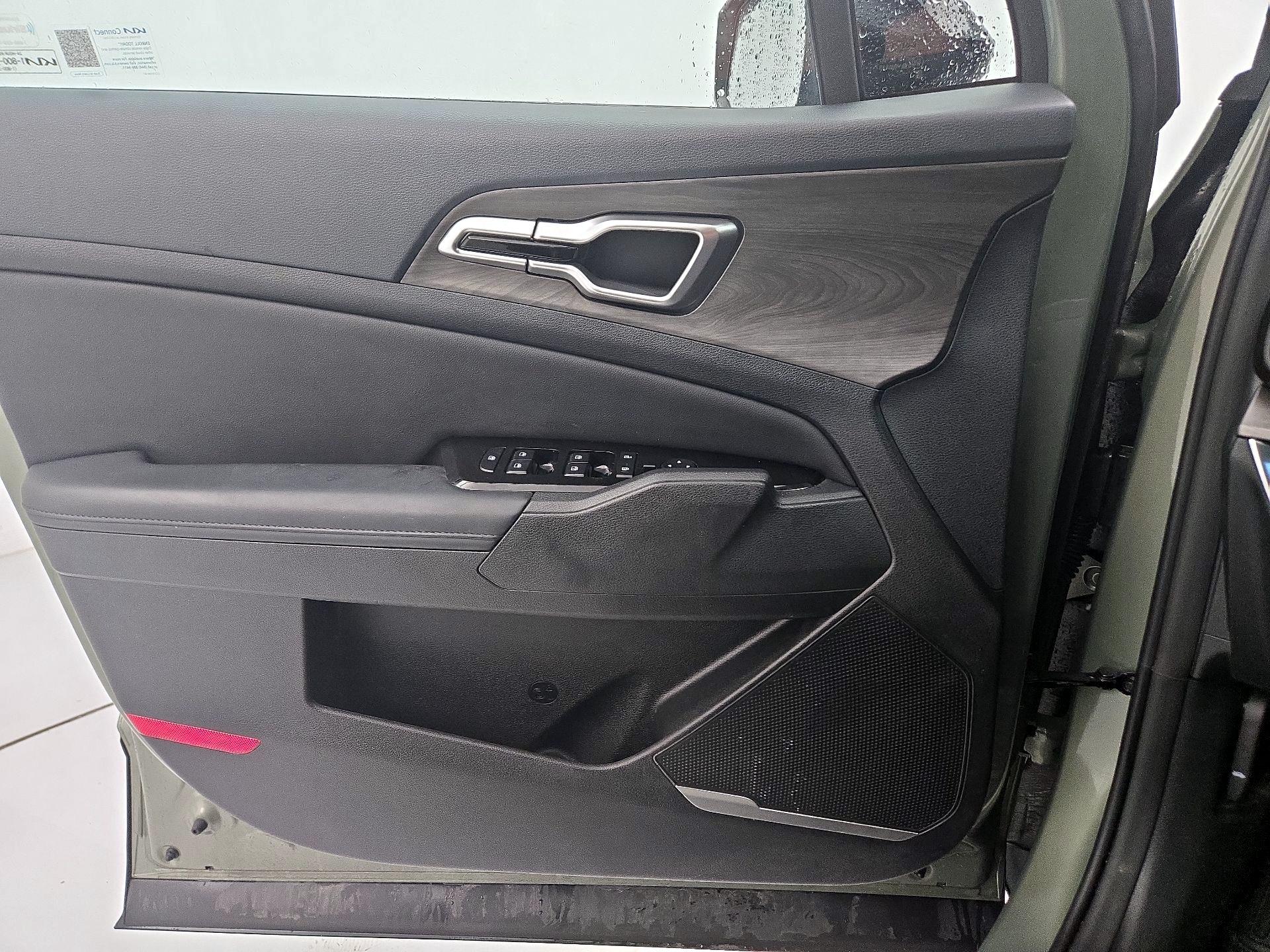 Thumbnail: 2023 Kia Sportage - 12