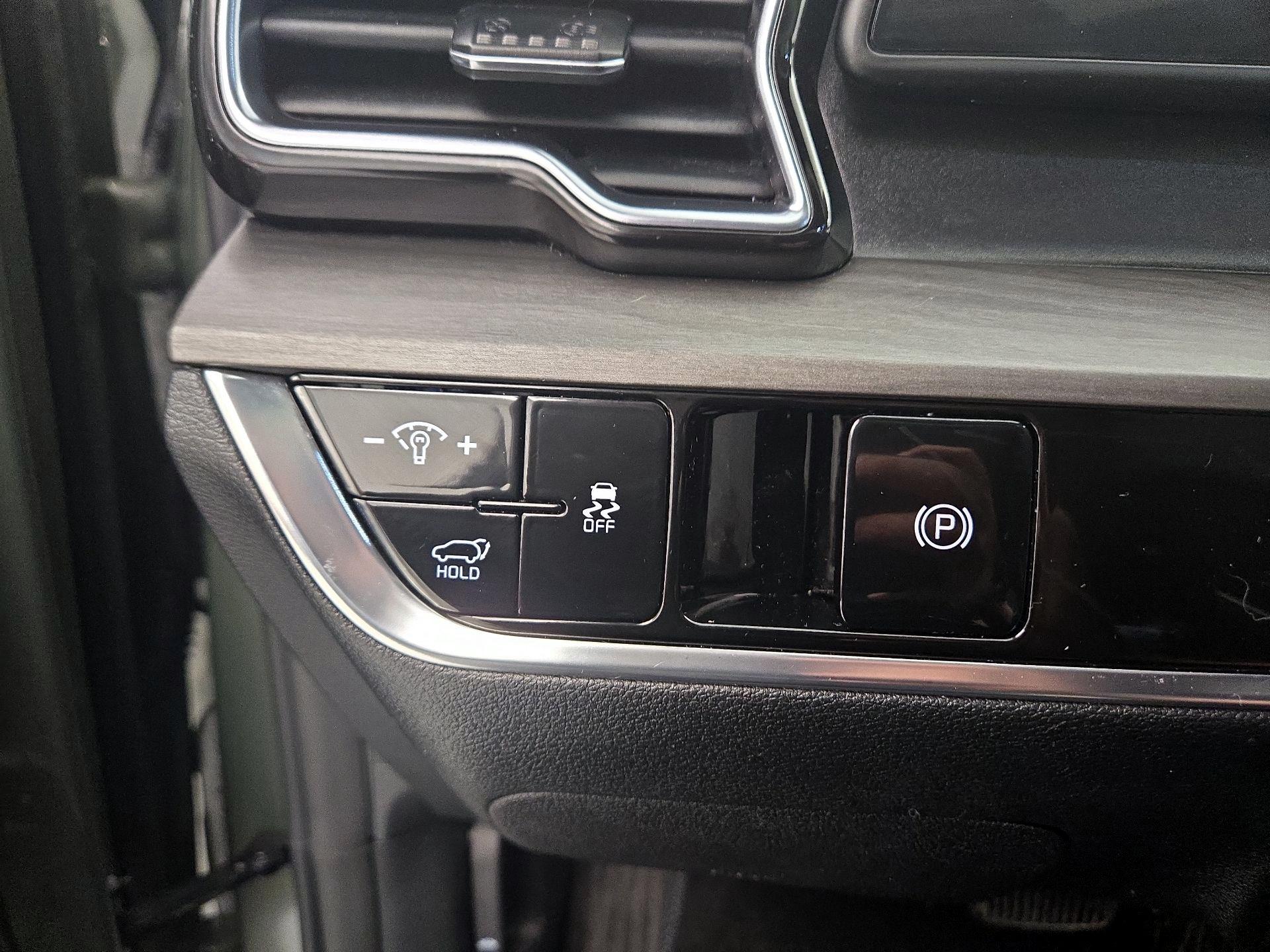 Thumbnail: 2023 Kia Sportage - 13