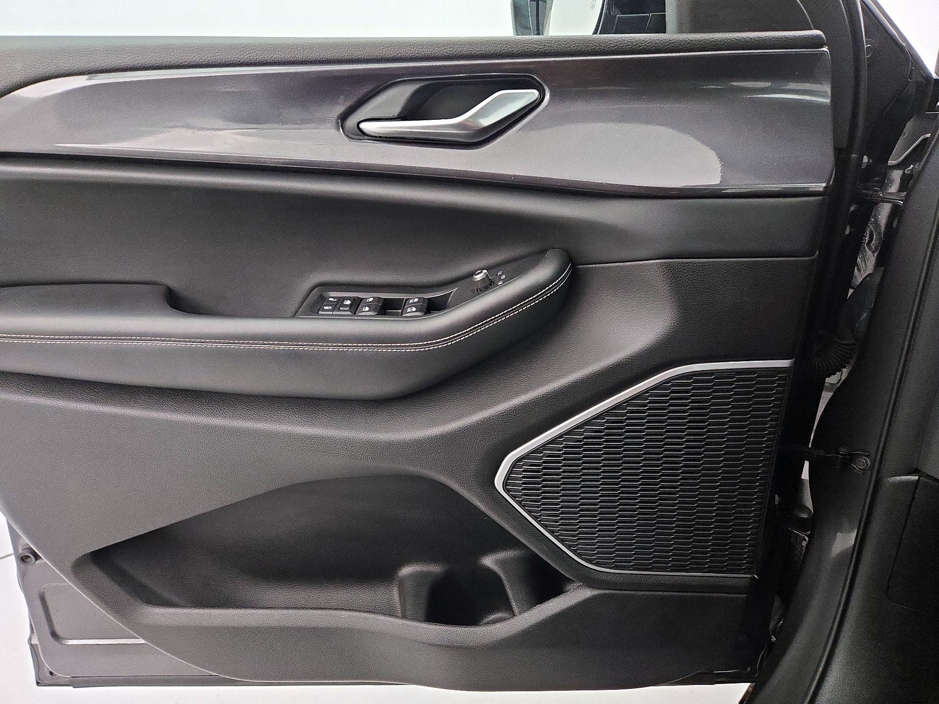 Thumbnail: 2021 Jeep Grand Cherokee L - 12