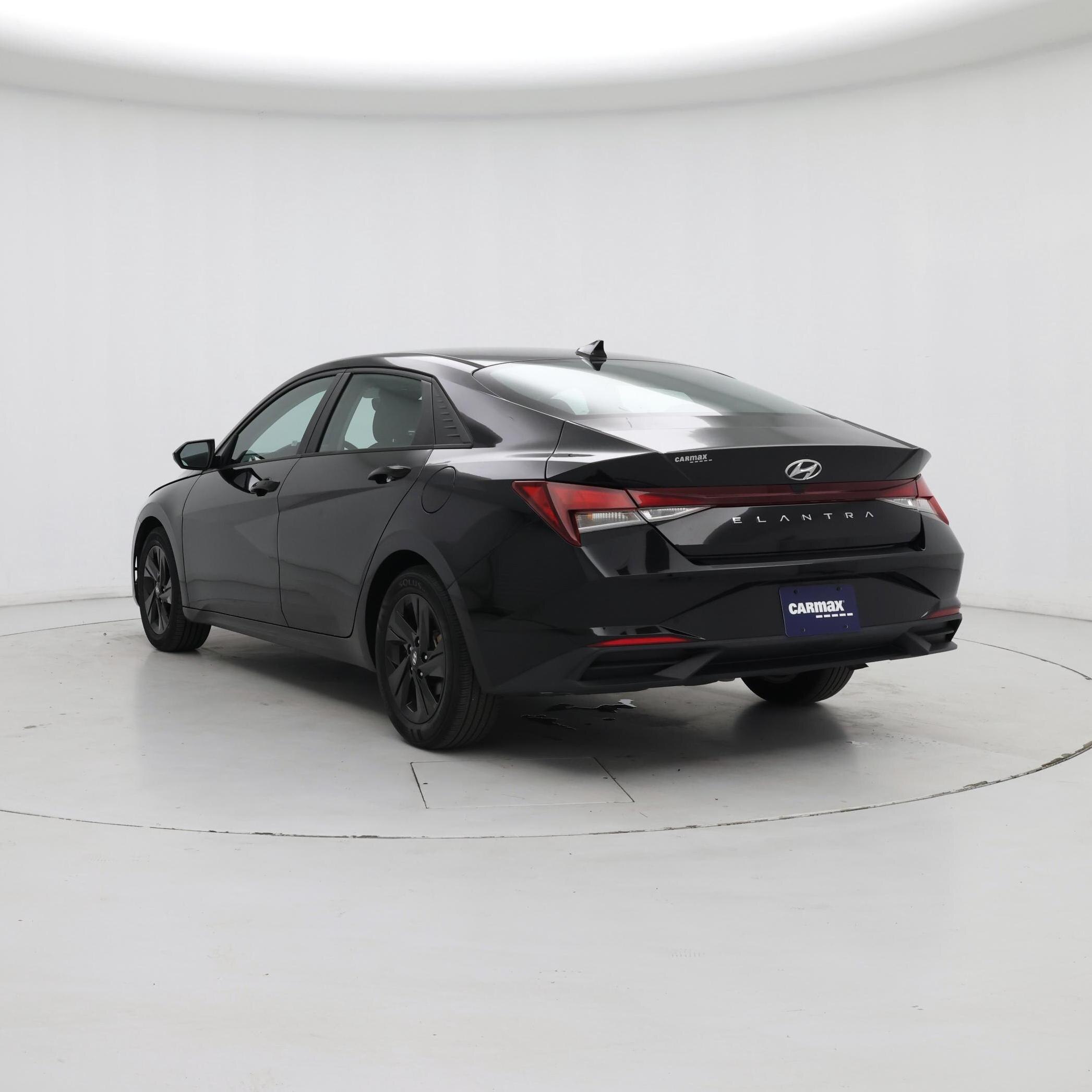 Thumbnail: 2022 Hyundai Elantra - 2