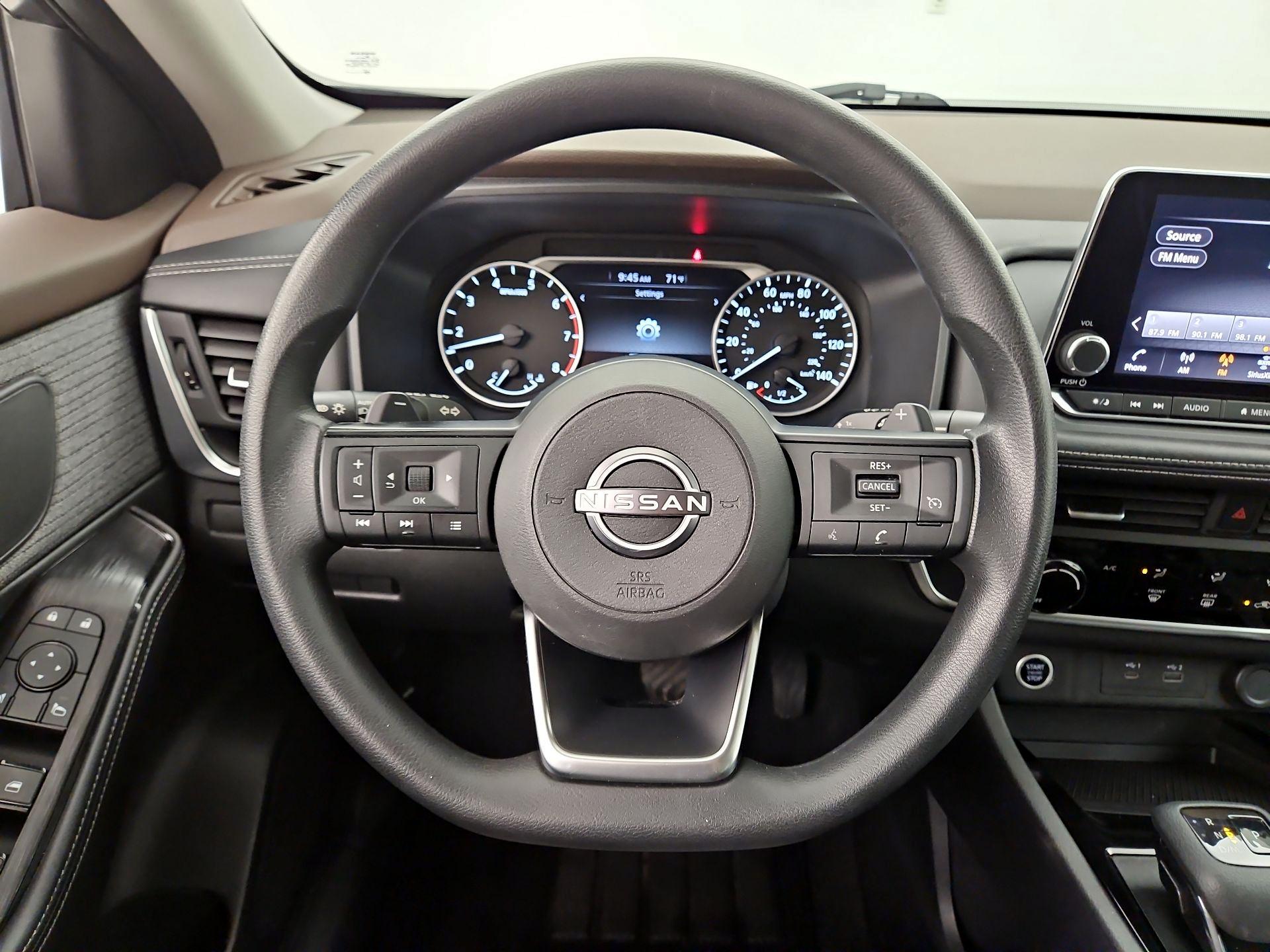 Thumbnail: 2022 Nissan Rogue - 10