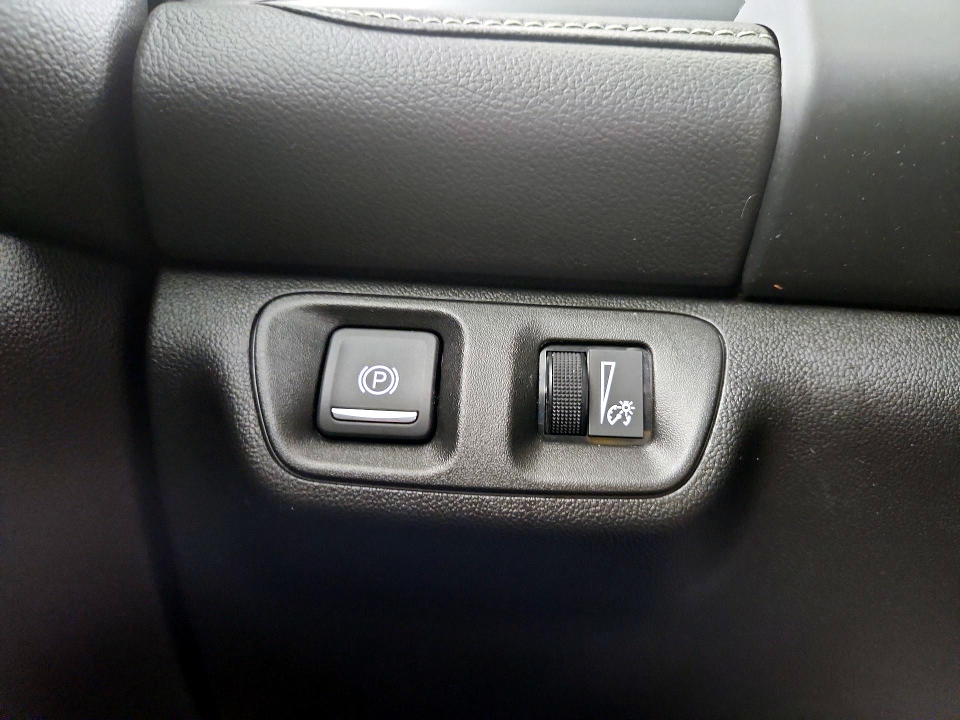 Thumbnail: 2023 GMC Acadia - 13