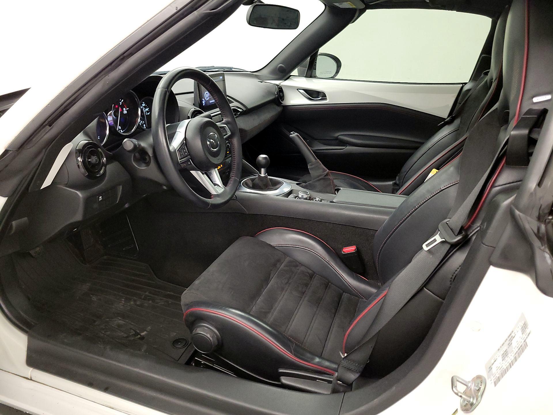 Thumbnail: 2019 Mazda MX-5 Miata - 11