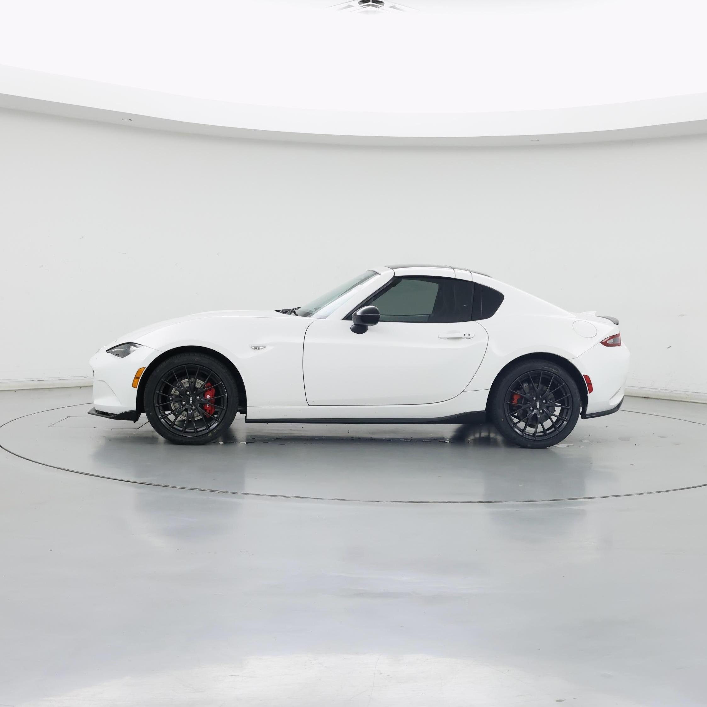 Thumbnail: 2019 Mazda MX-5 Miata - 3