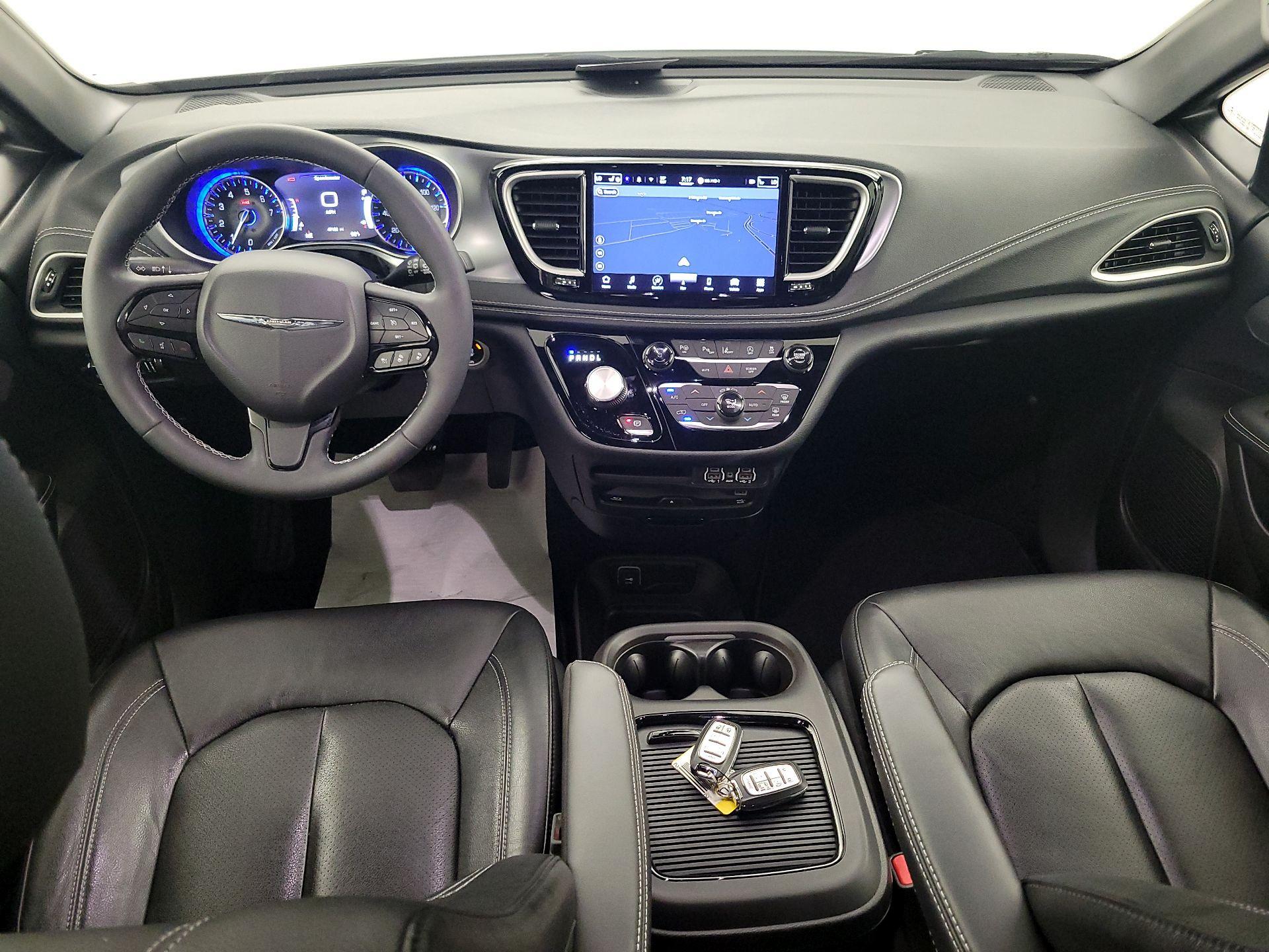 Thumbnail: 2022 Chrysler Pacifica - 9