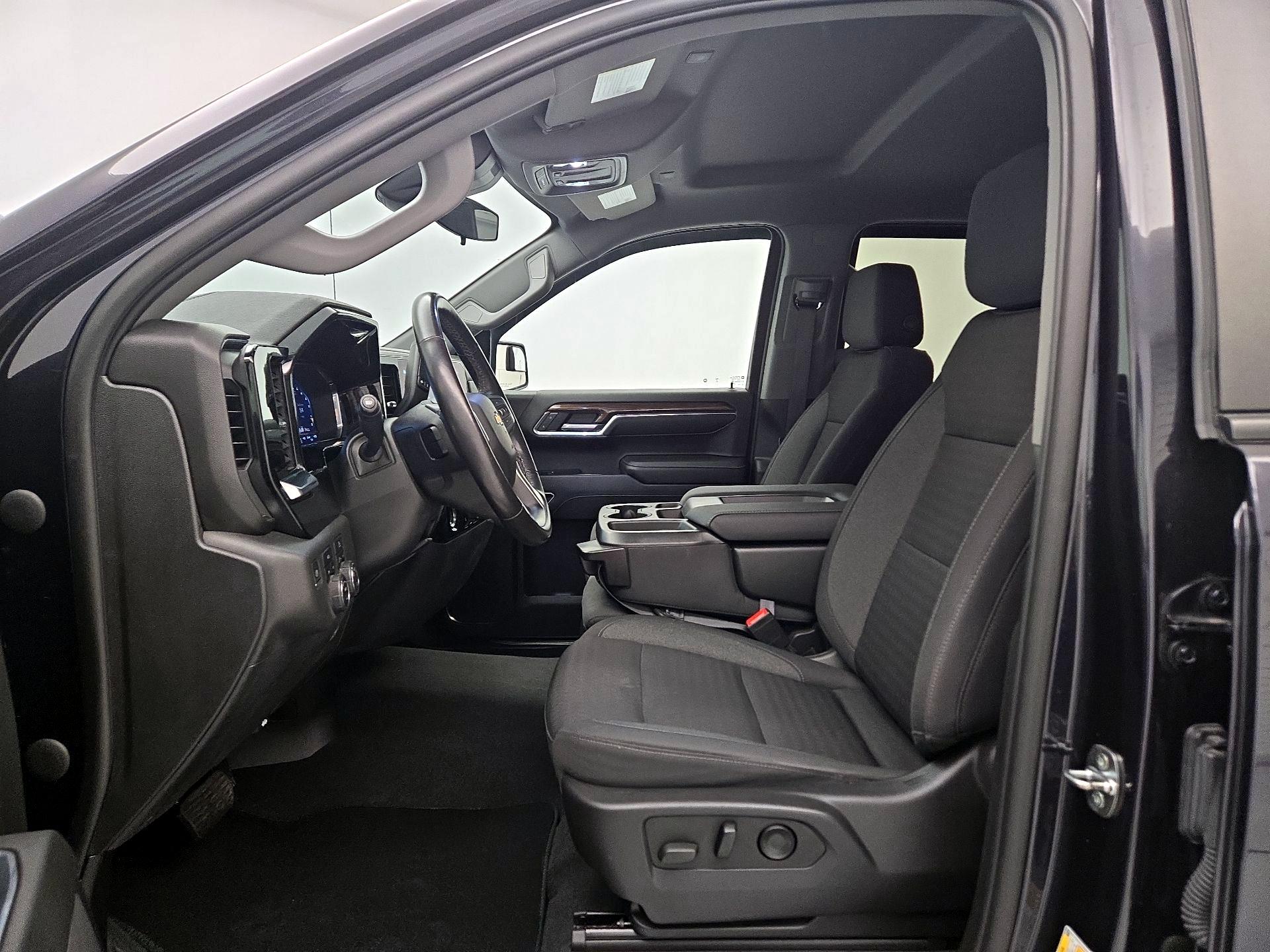 Thumbnail: 2022 Chevrolet Silverado 1500 - 11