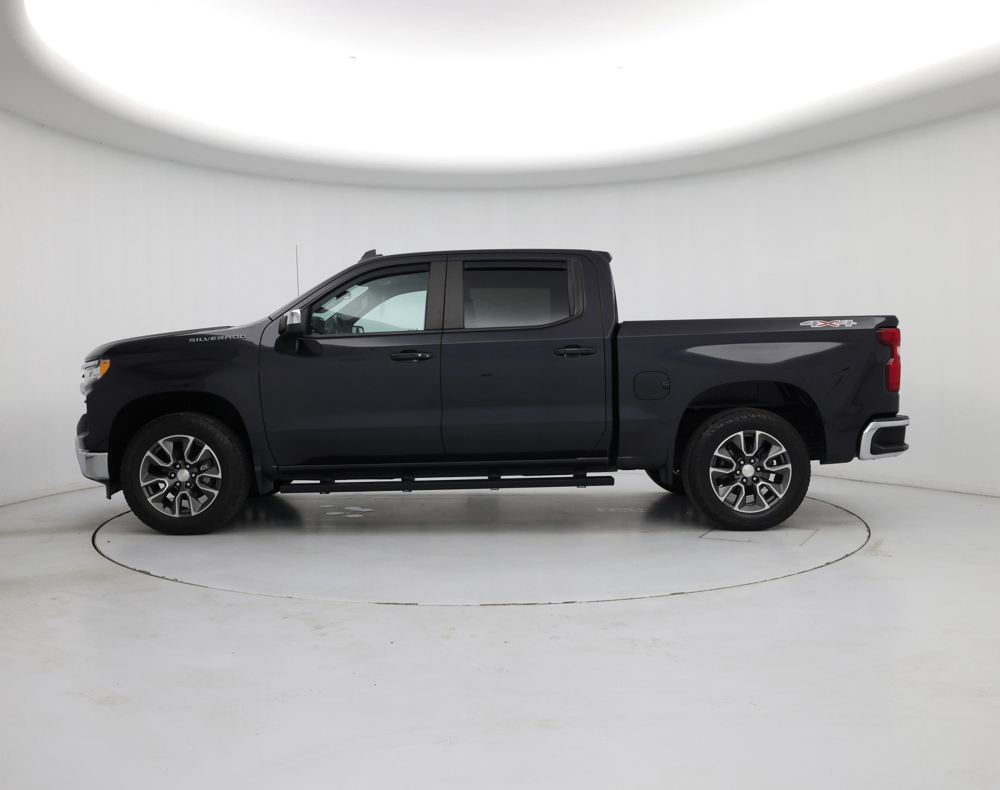 Thumbnail: 2022 Chevrolet Silverado 1500 - 3