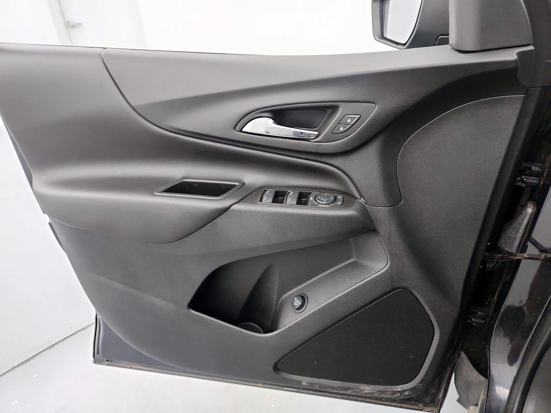 Thumbnail: 2022 Chevrolet Equinox - 12