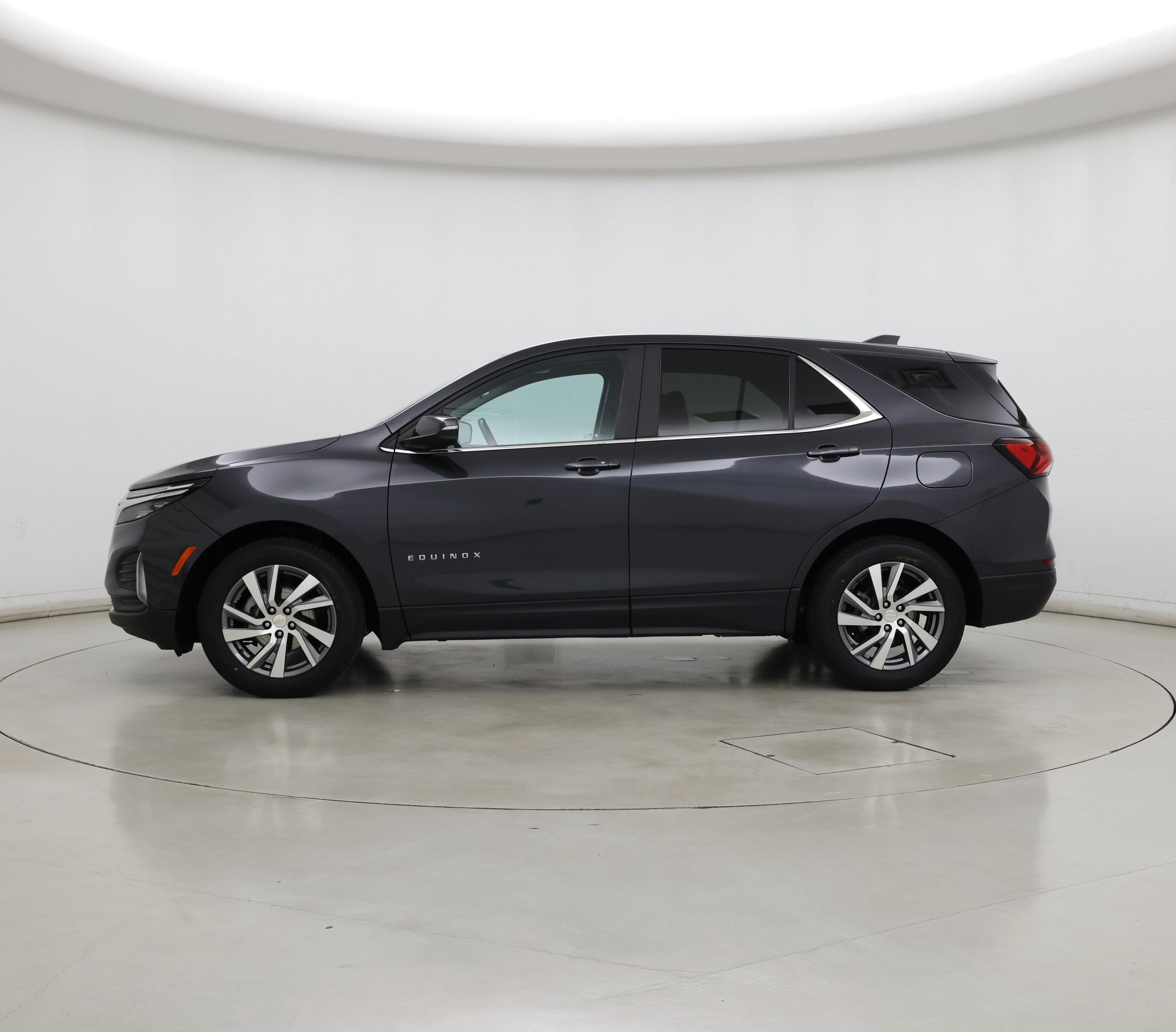 Thumbnail: 2022 Chevrolet Equinox - 3