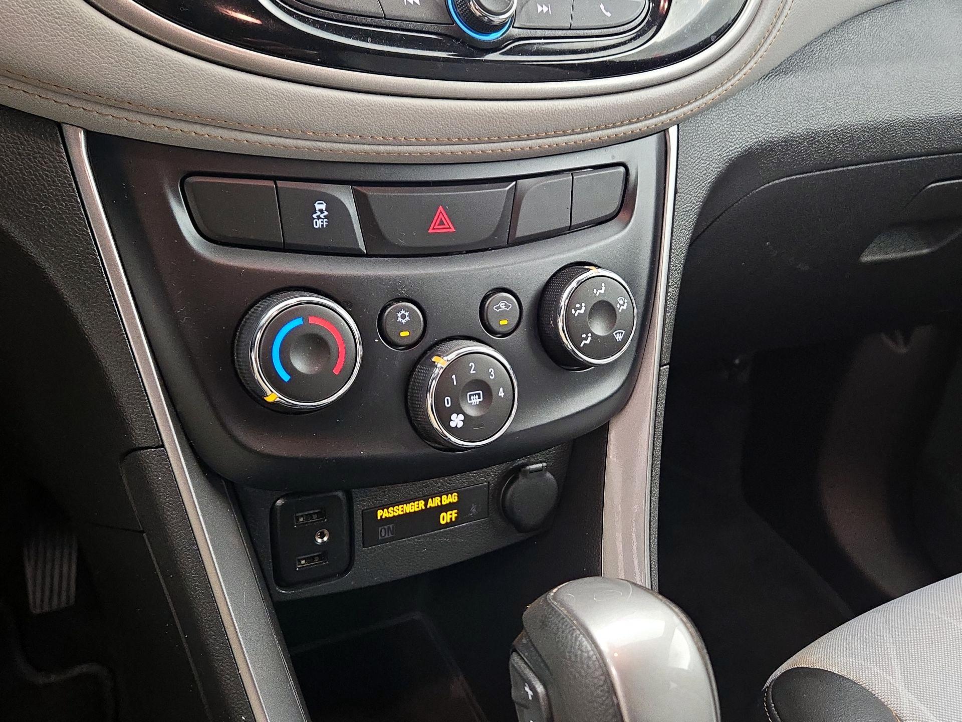 Thumbnail: 2020 Chevrolet Trax - 16
