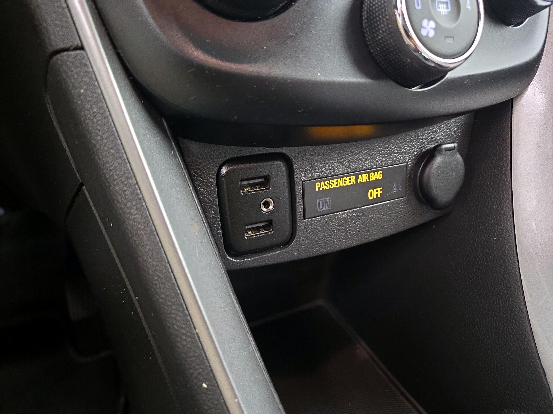 Thumbnail: 2020 Chevrolet Trax - 18