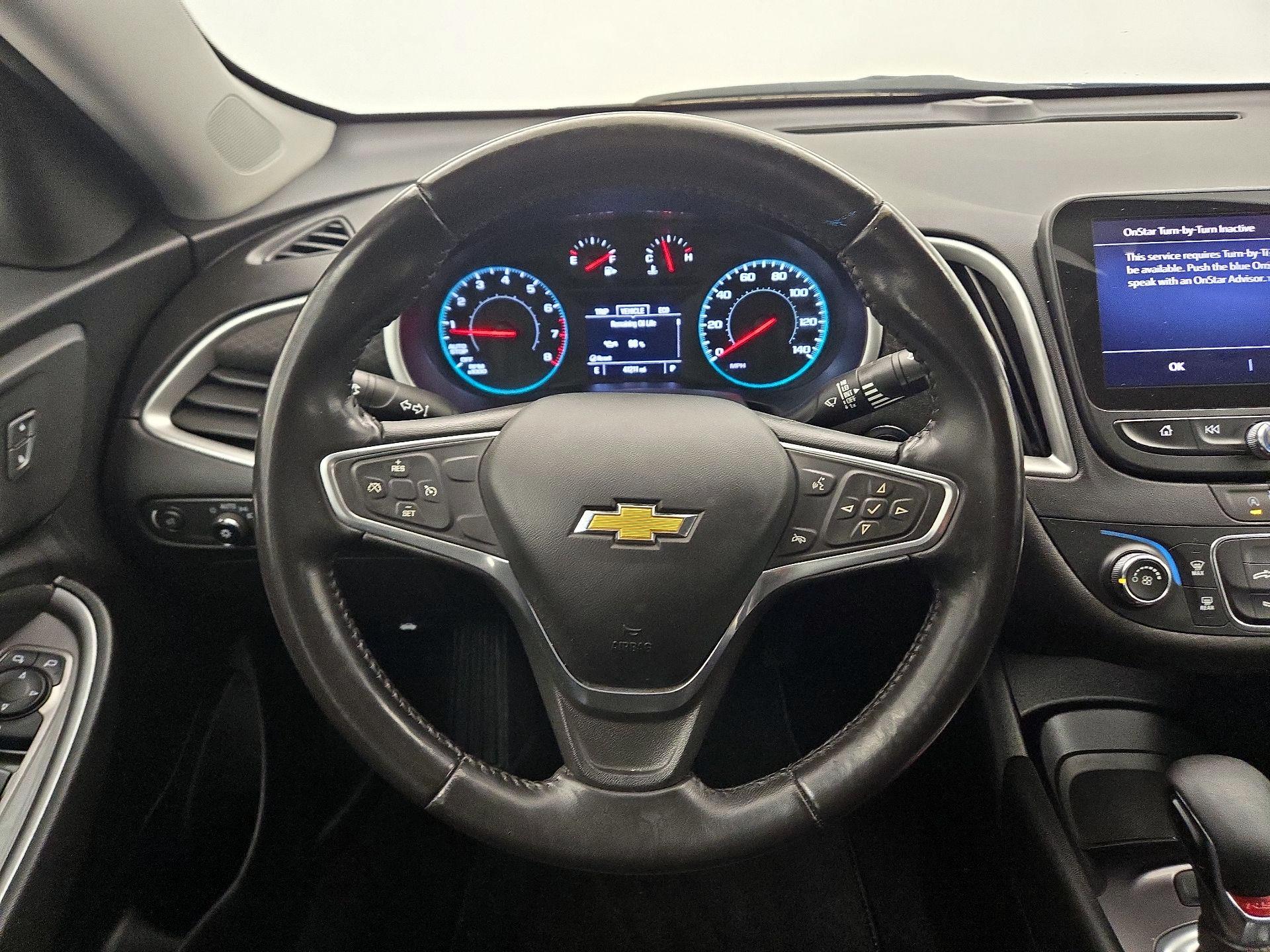 Thumbnail: 2022 Chevrolet Malibu - 10