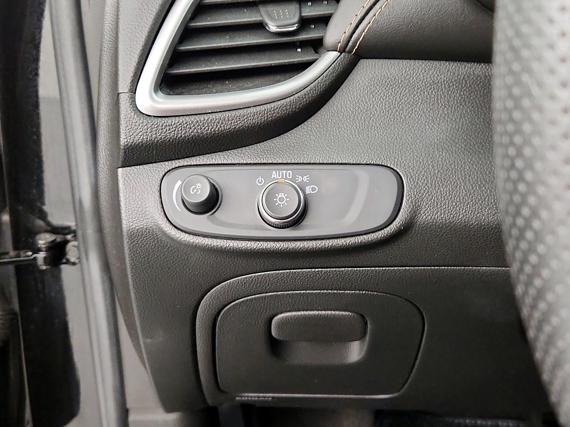 Thumbnail: 2021 Chevrolet Trax - 13