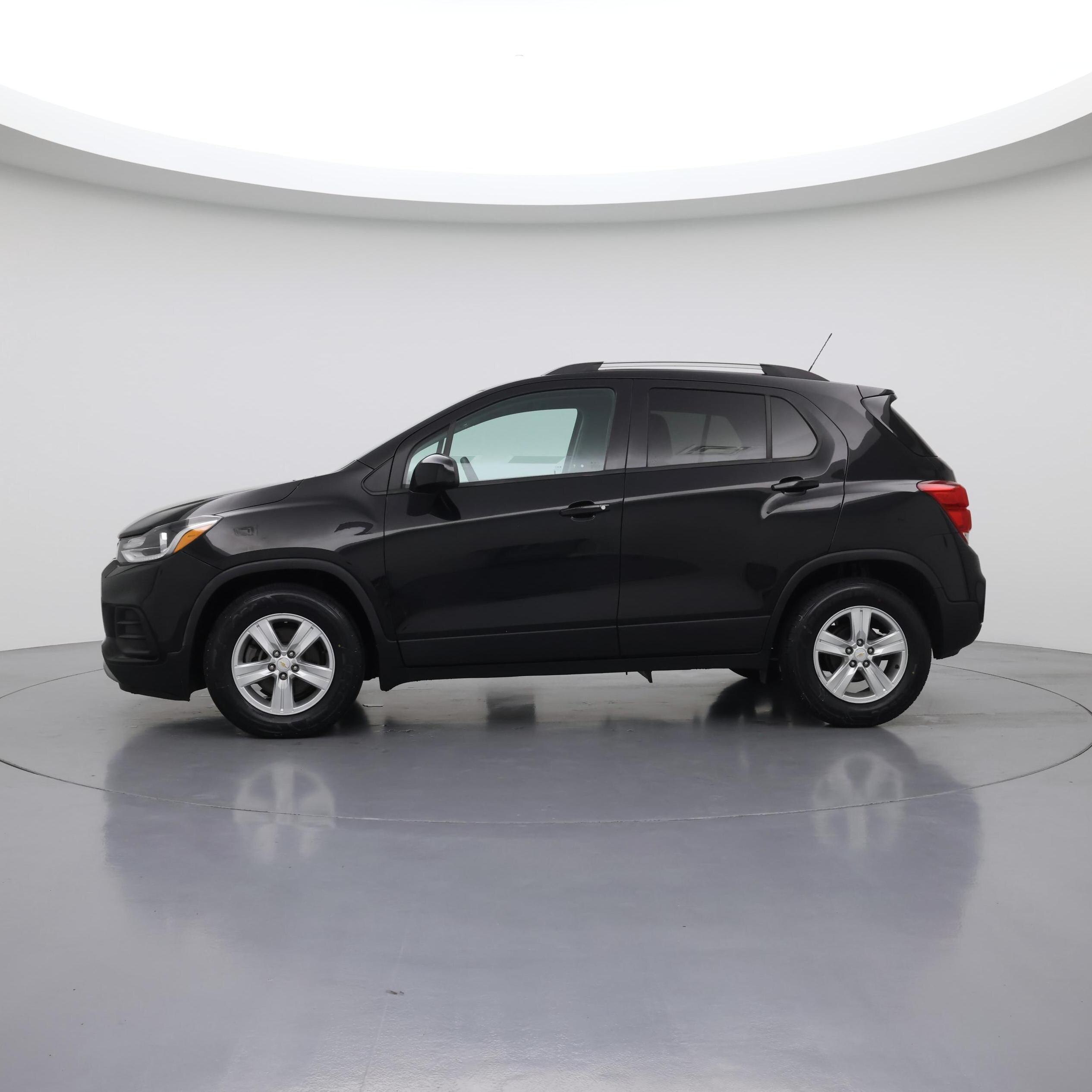 Thumbnail: 2021 Chevrolet Trax - 3