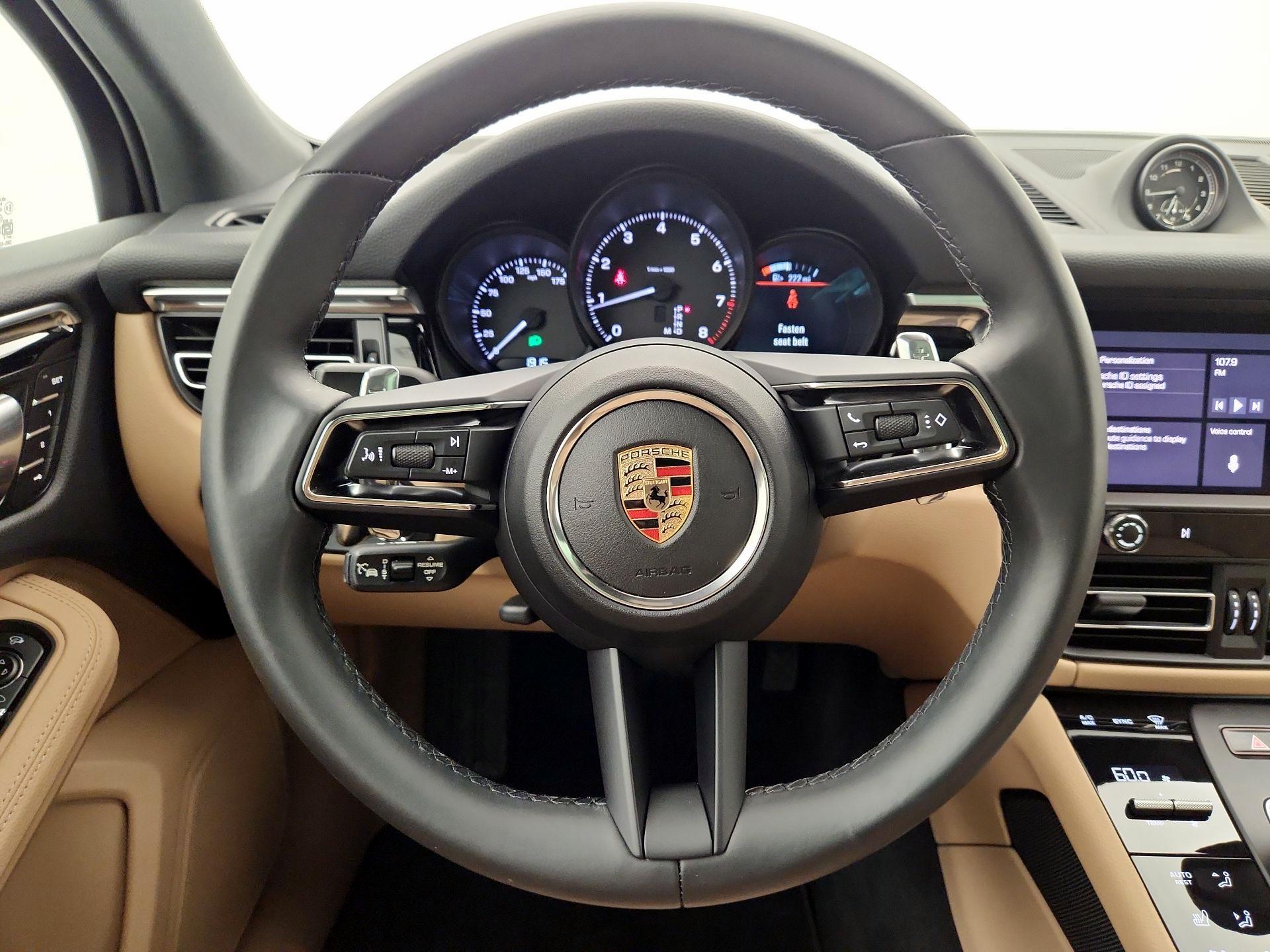 Thumbnail: 2024 Porsche Macan - 10