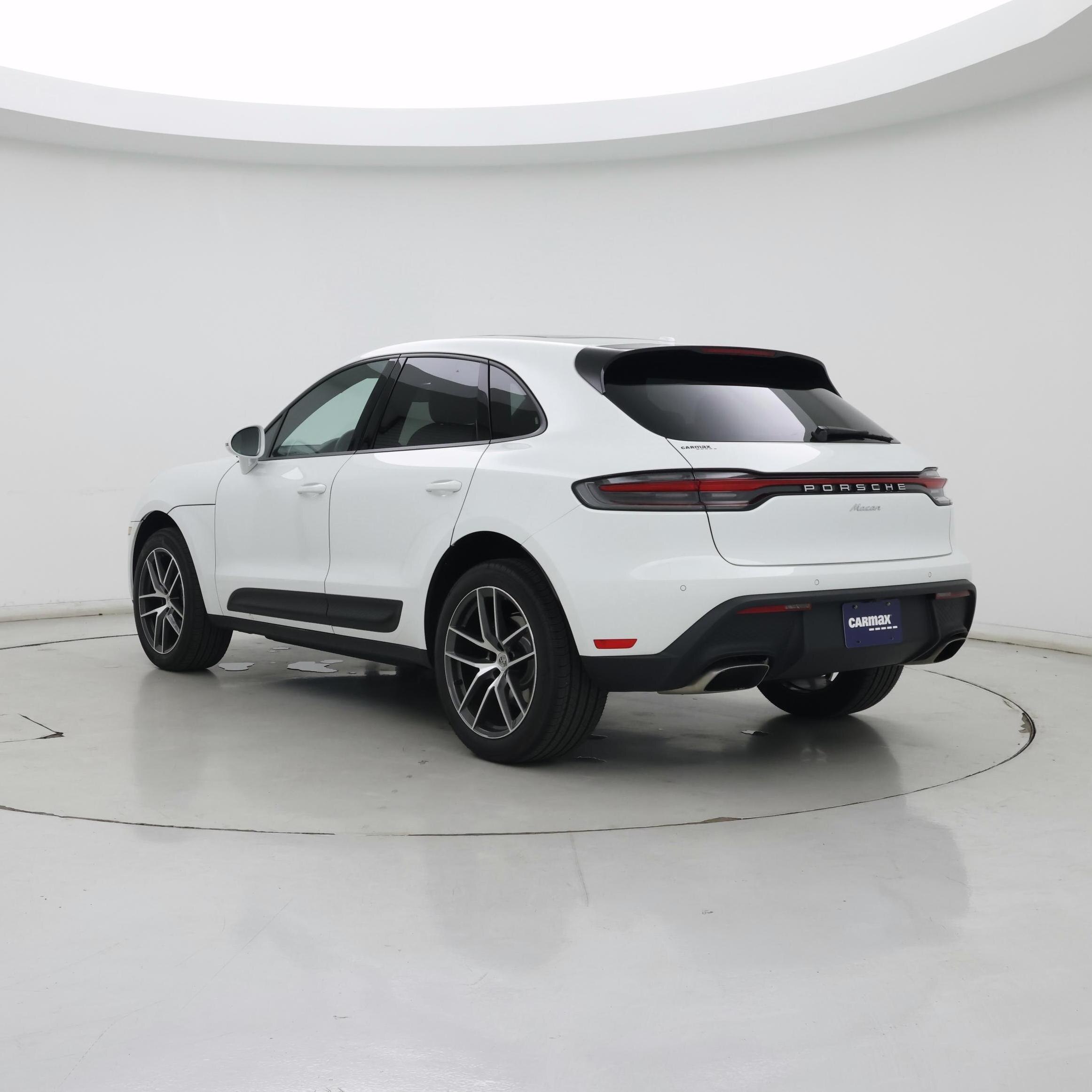 Thumbnail: 2024 Porsche Macan - 2
