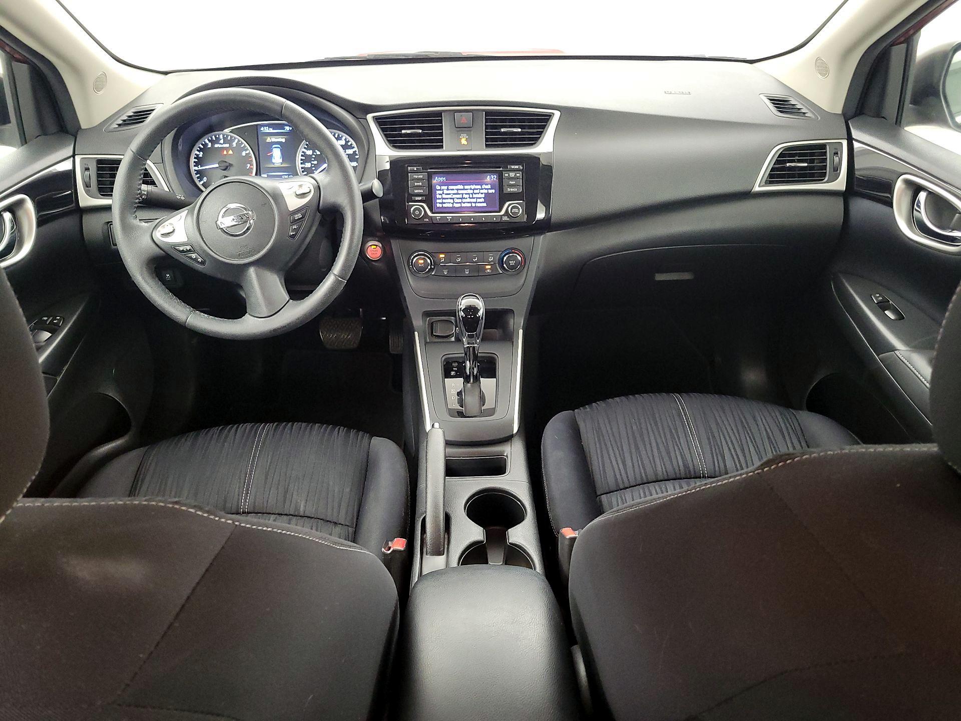 Thumbnail: 2016 Nissan Sentra - 9