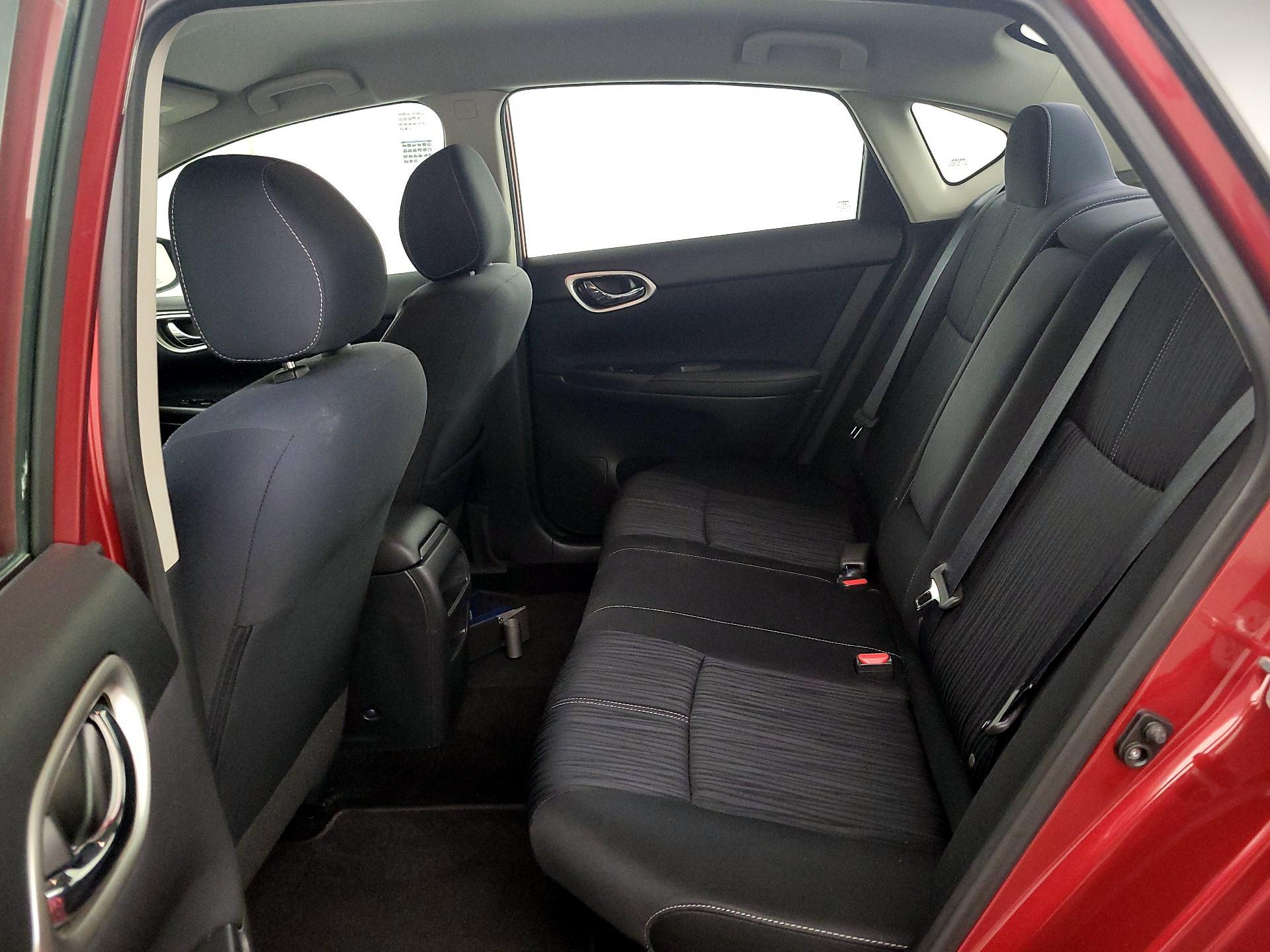 Thumbnail: 2016 Nissan Sentra - 19