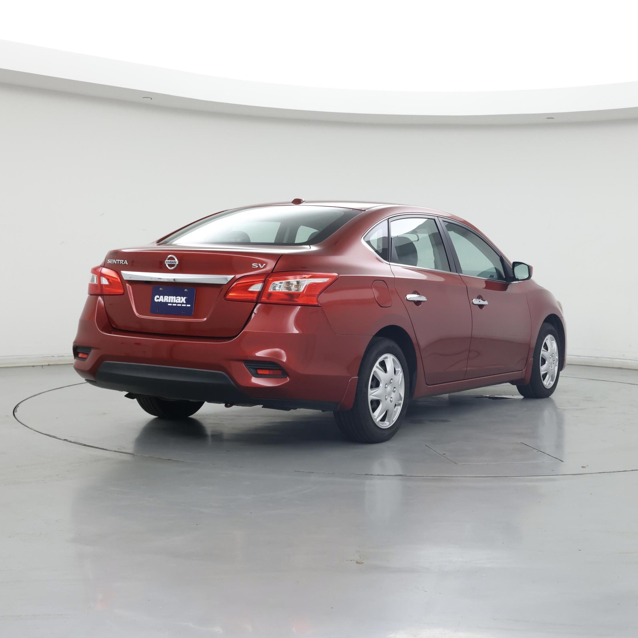 Thumbnail: 2016 Nissan Sentra - 8