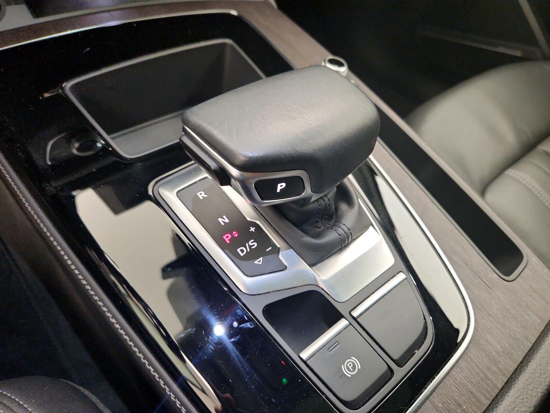 Thumbnail: 2021 Audi Q5 - 17