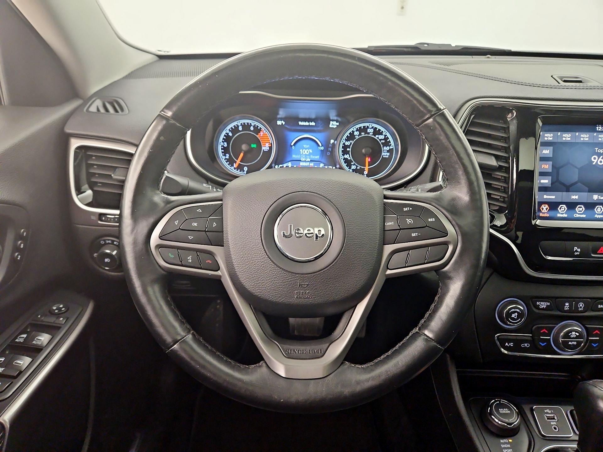 Thumbnail: 2019 Jeep Cherokee - 10