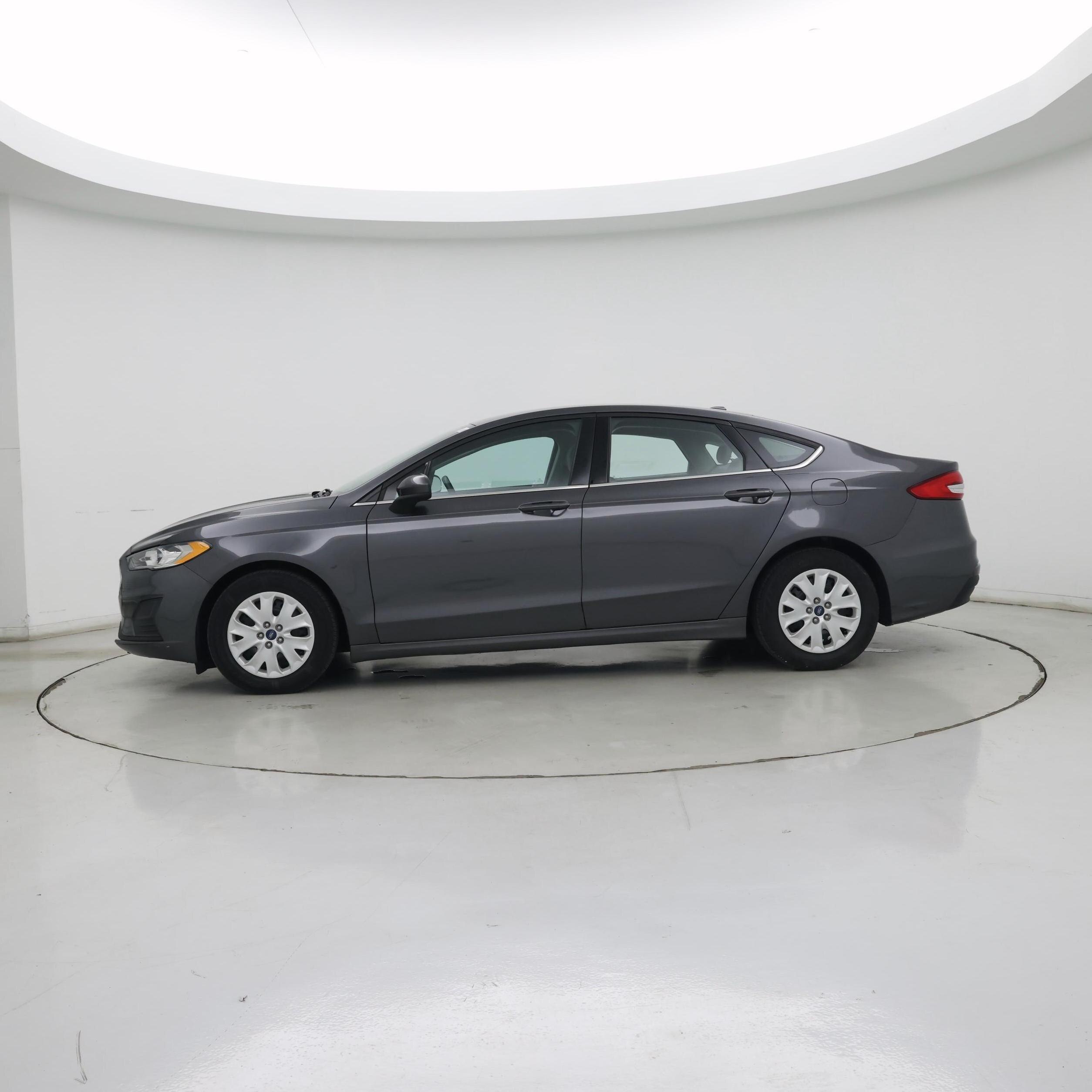 Thumbnail: 2019 Ford Fusion - 3