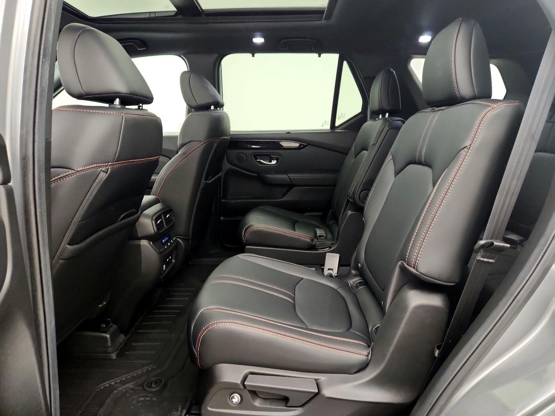 Thumbnail: 2025 Honda Pilot - 20